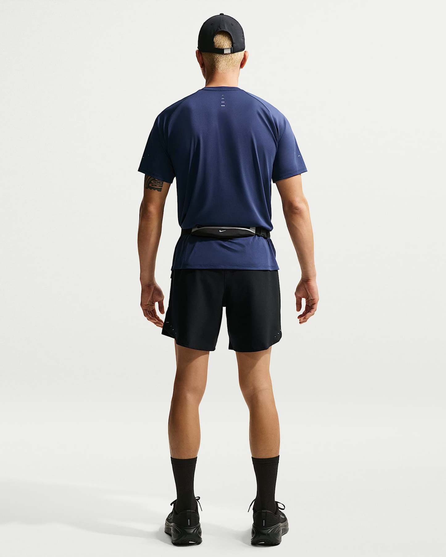 Nike Stride Dri-FIT 18 cm Slip Astarlı Erkek Koşu Şortu - Siyah