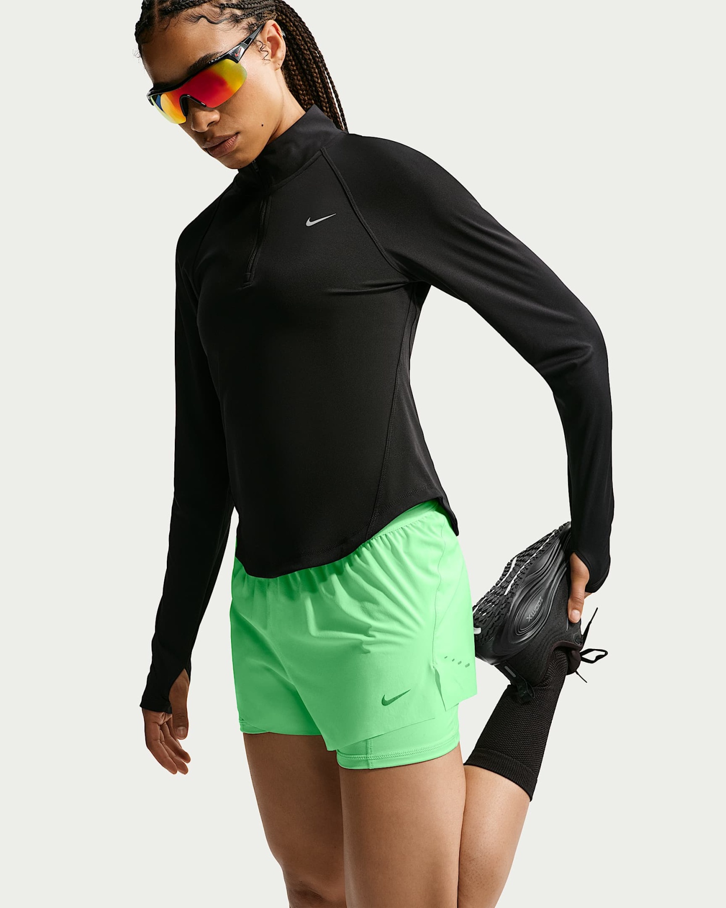 Nike Swift Dri-FIT Normal Belli 2'si 1 Arada Kadın Koşu Şortu - Illusion Green/Cucumber Calm