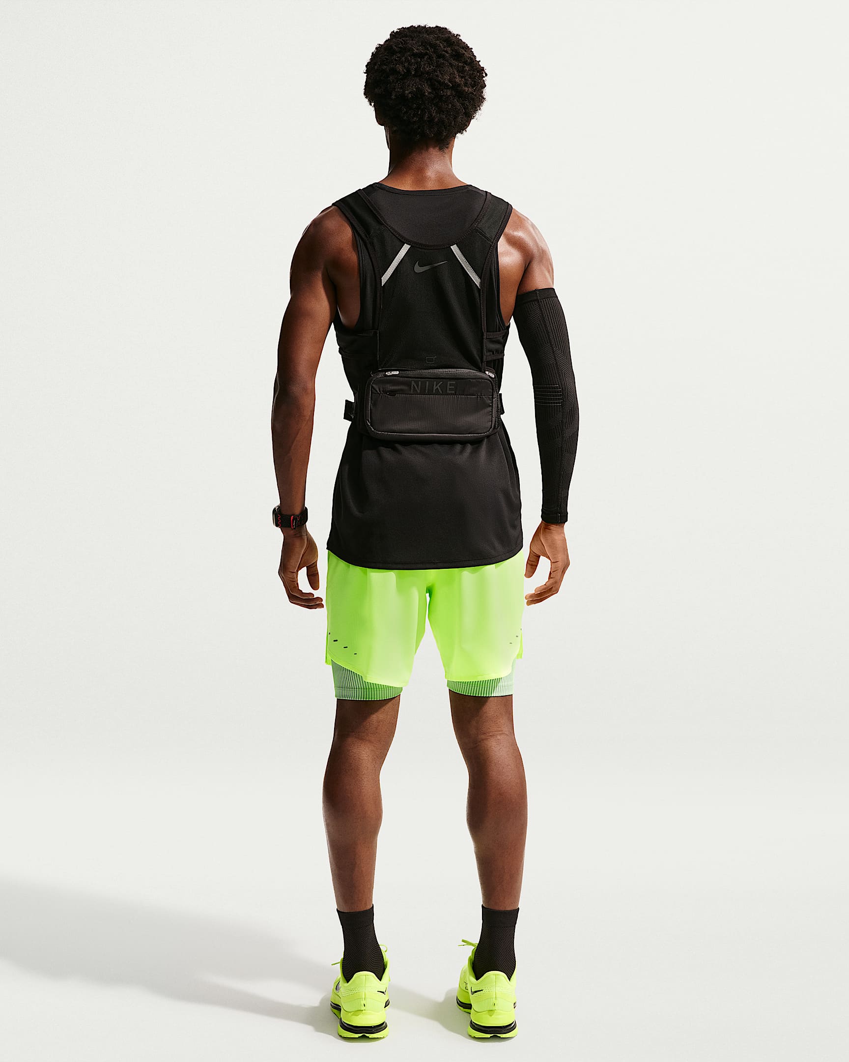 Nike Stride Dri-FIT 18 cm Slip Astarlı Erkek Koşu Şortu - Volt Ice