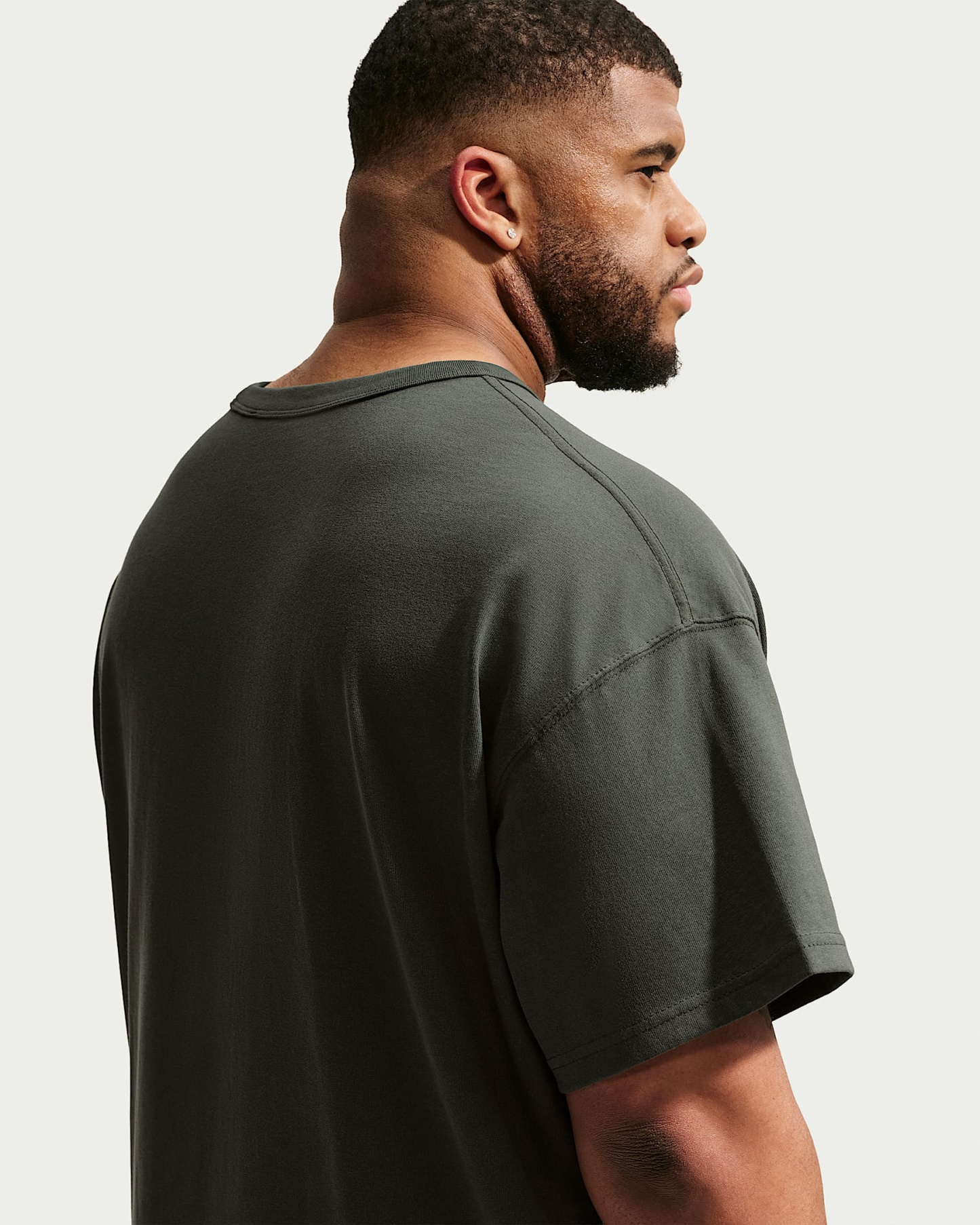 Nike Sportswear Premium Essentials Erkek Tişörtü - Newsprint