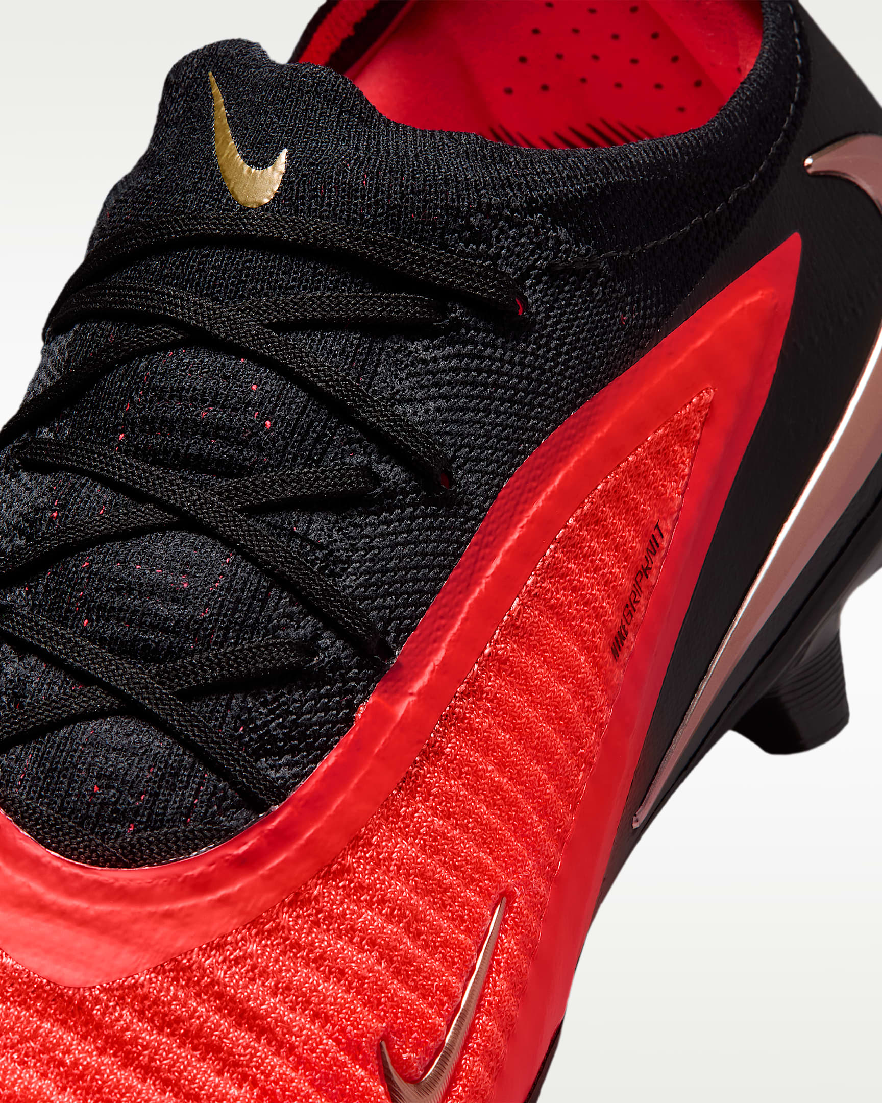 Nike Phantom 6 Low Elite Kuru Çim Zemin Kramponu - Bright Crimson/Bright Crimson/Siyah