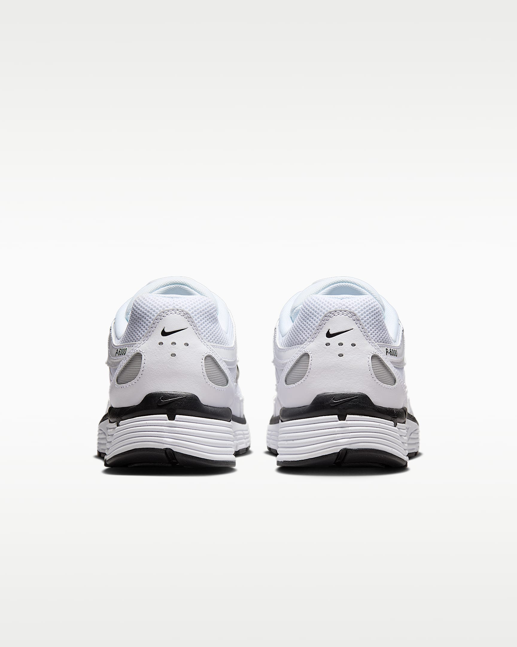Nike P-6000 Ayakkabı - Beyaz/Metallic Silver/Siyah/Siyah