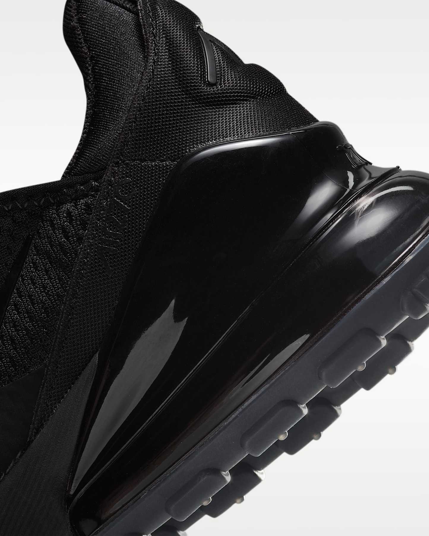 Nike Air Max 270 Kadın Ayakkabısı - Siyah/Siyah/Siyah