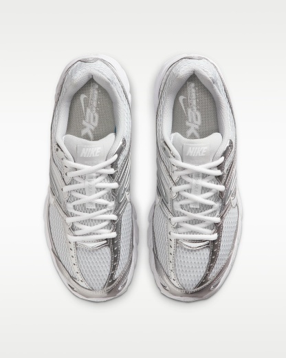 Yansıtıcı Vurgulara Sahip Nike Air Max Moto 2K Kadın Ayakkabısı - Grey Fog/Metallic Silver/Beyaz