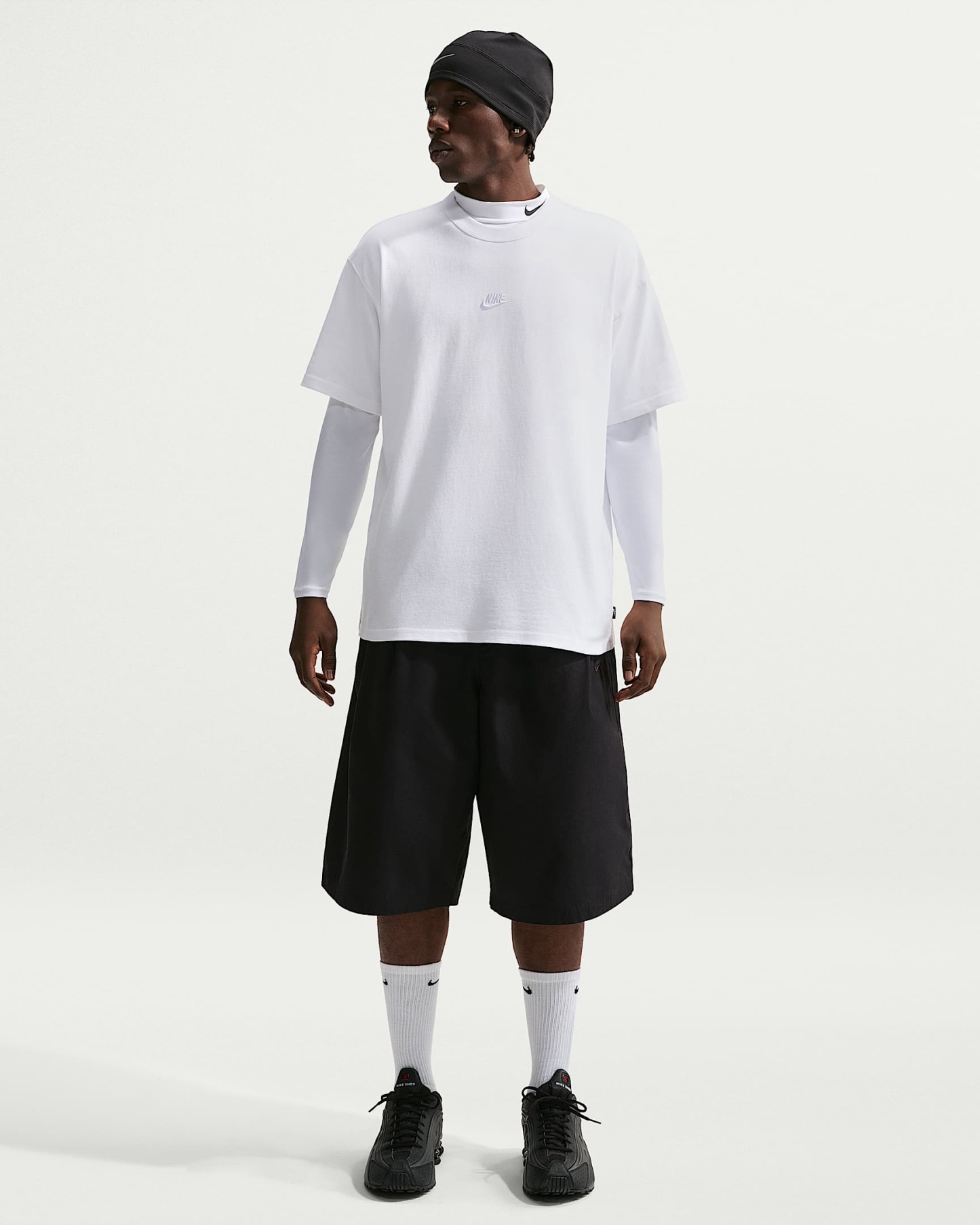 Nike Sportswear Premium Essentials Erkek Tişörtü - Beyaz