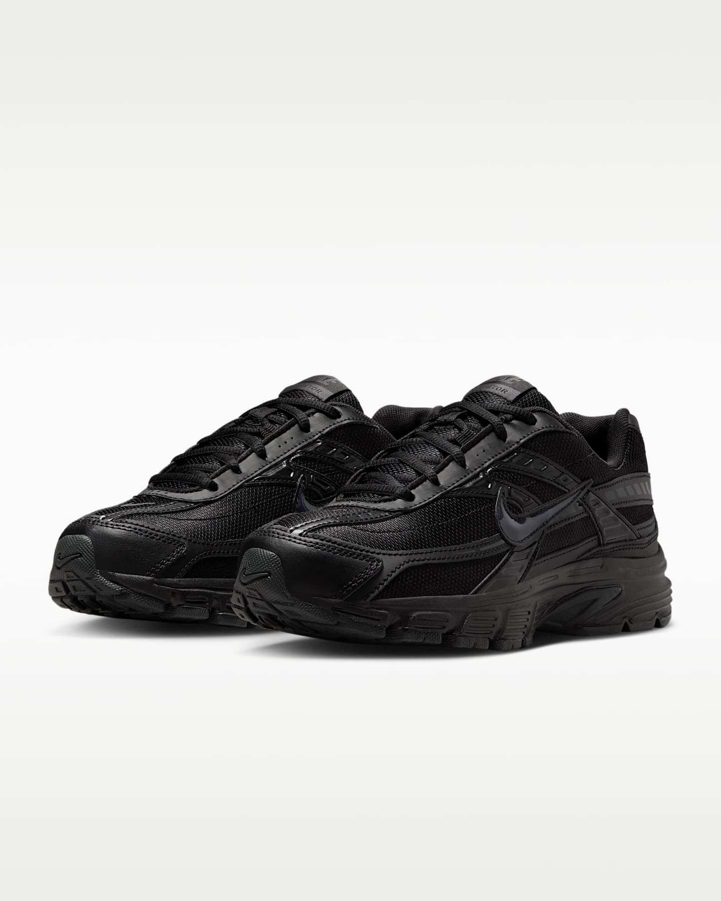 Nike Initiator Kadın Ayakkabısı - Siyah/Dark Smoke Grey