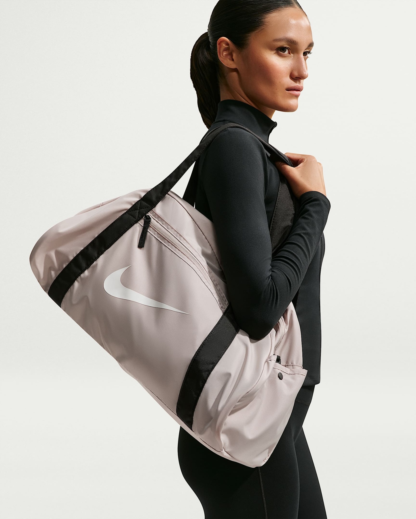 Nike Antrenman Spor Çantası (24 L) - Cream II/Siyah/Sail