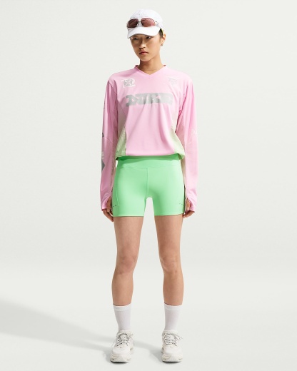 Nike Swift Yüksek Belli 10 cm Sıkı Kesimli Cepli Kadın Koşu Şortu - Illusion Green
