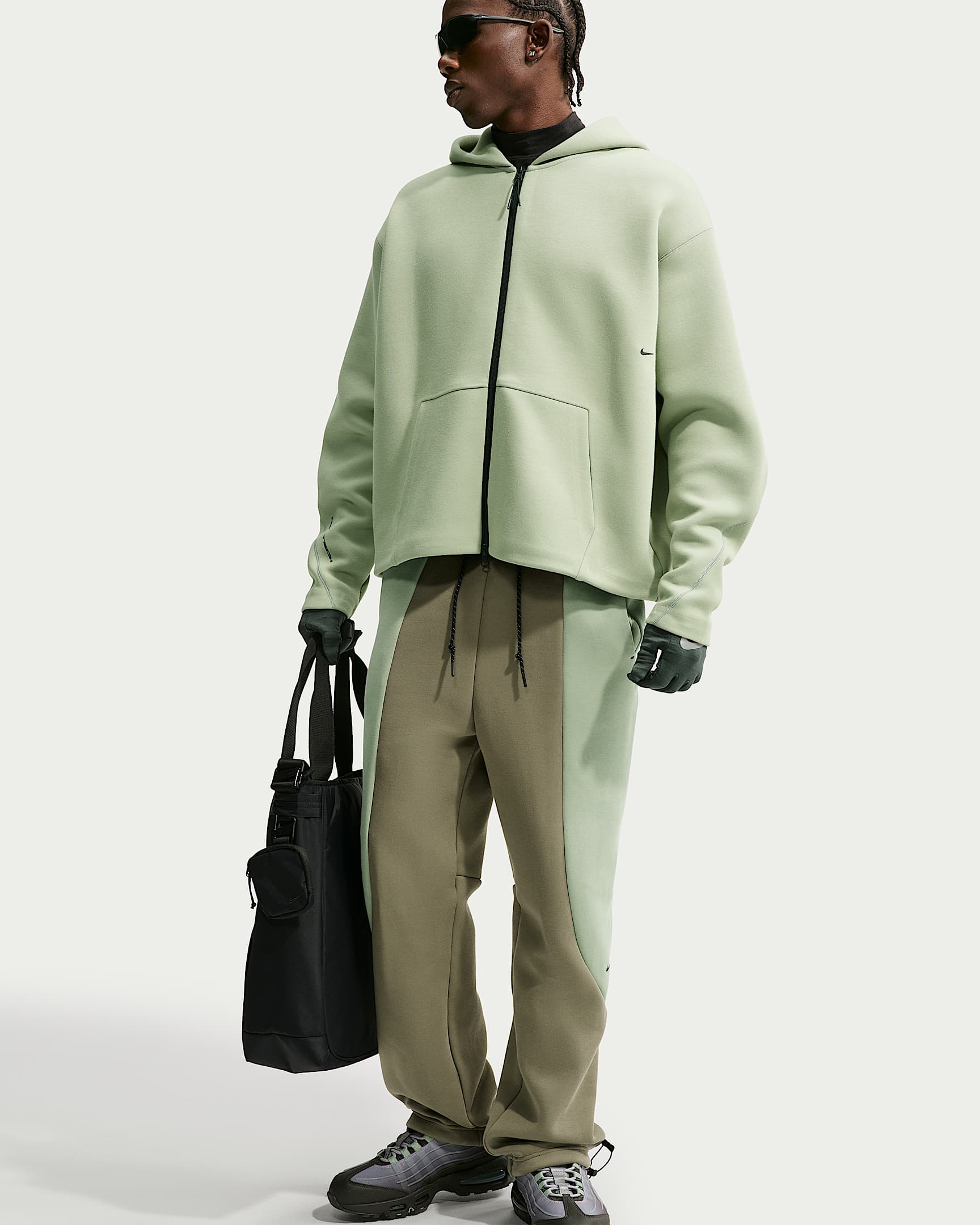Nike Tech Renk Bloklu Açık Paçalı Fleece Erkek Eşofman Altı - Silver Sage/Jade Horizon/Siyah