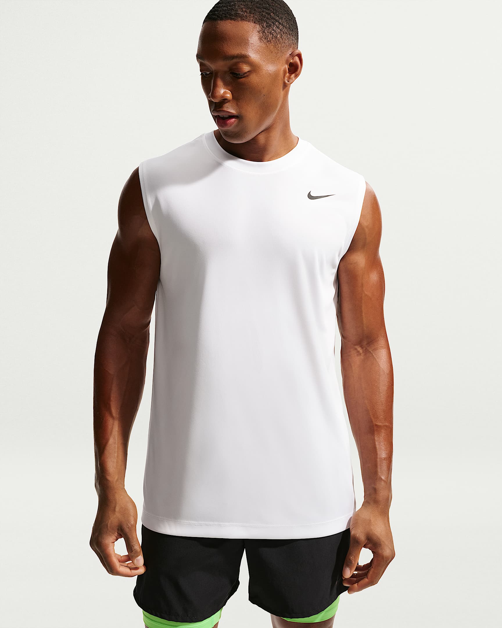 Nike Dri-FIT Kolsuz Erkek Antrenman Üstü - Beyaz/Siyah