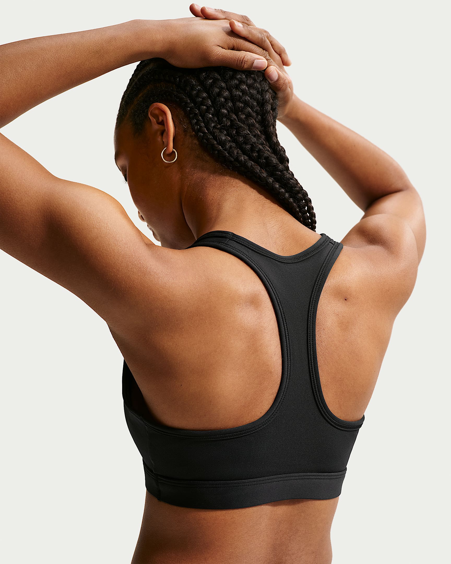 Nike Swoosh Orta Destekli Pedli Kadın Spor Sütyeni - Siyah/Beyaz