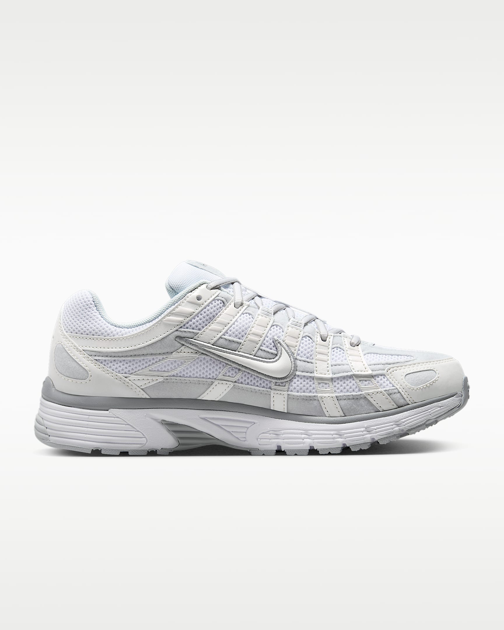 Nike P-6000 Kadın Ayakkabısı - Metallic Summit White/Pure Platinum/Wolf Grey/Beyaz