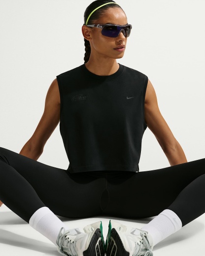 Nike Swift Butterfly Dri-FIT Kolsuz Kadın Koşu Tişörtü - Siyah