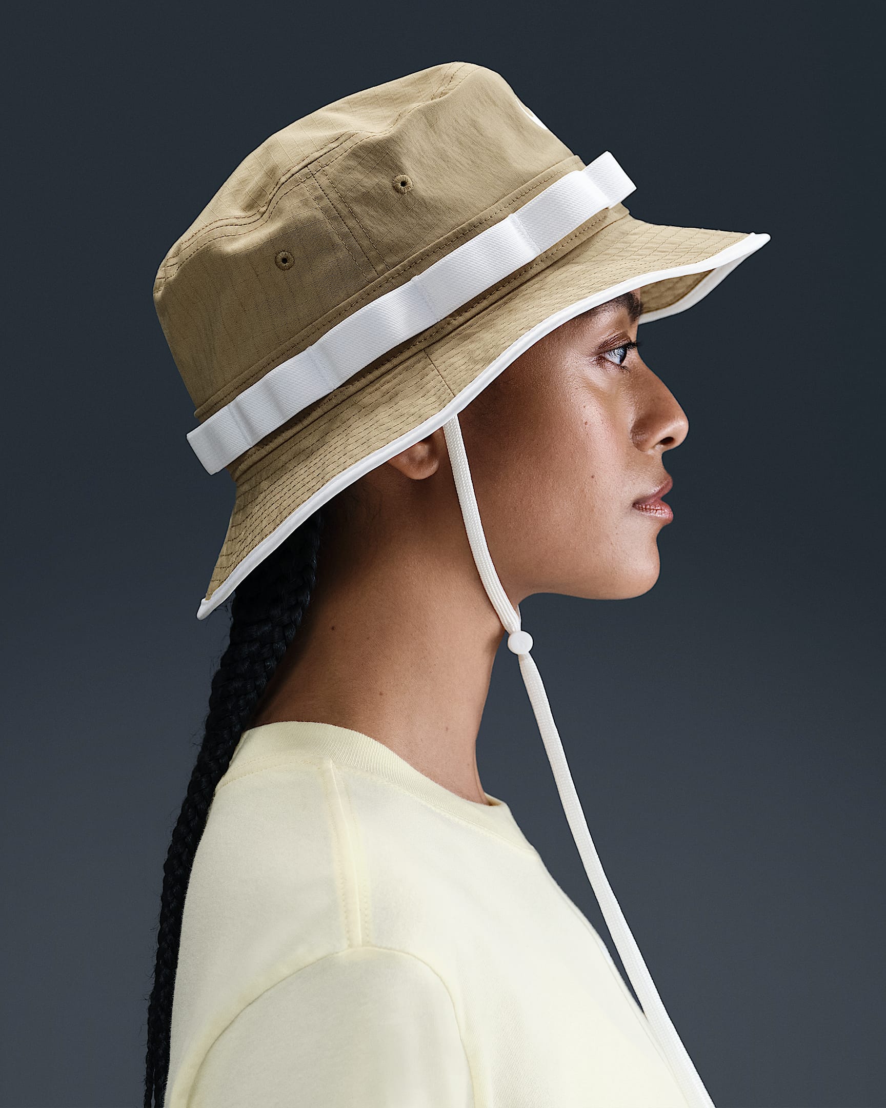 Nike Apex Dri-FIT Balıkçı Şapkası - Parachute Beige/Beyaz/Anthracite/Beyaz