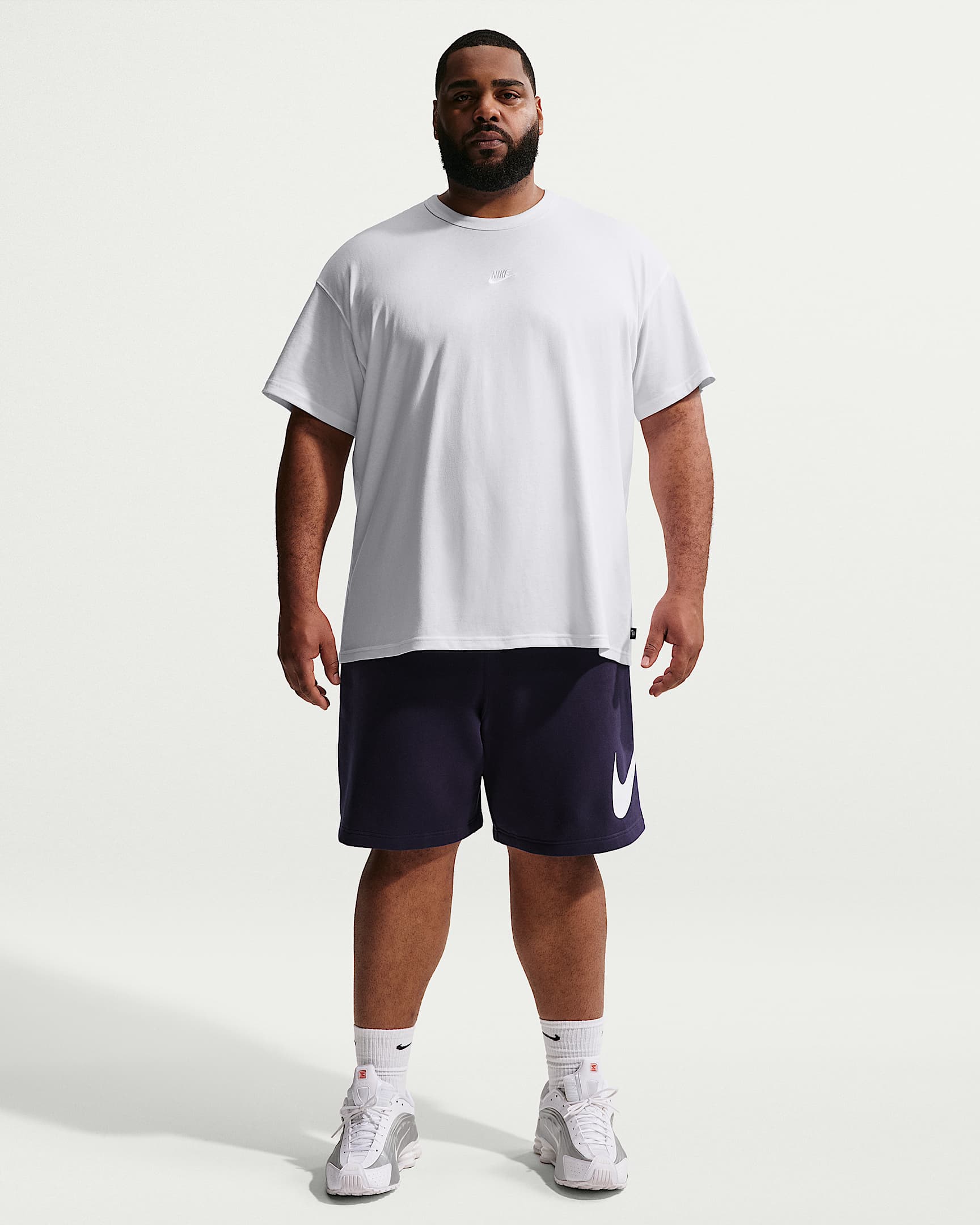 Nike Sportswear Premium Essentials Erkek Tişörtü - Beyaz