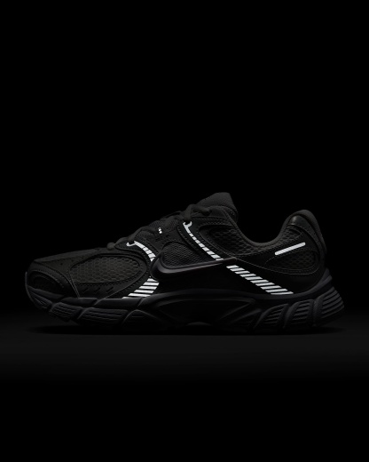 Nike V5 RNR Yansıtıcı Tasarım Vurgulu Kadın Ayakkabısı - Beyaz/Siyah/Metallic Silver/Beyaz