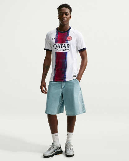 Paris Saint-Germain 2026/27 Stadyum Deplasman Nike Dri-FIT Erkek Futbol Taraftar Forması - Beyaz/College Navy/Global Red/College Navy