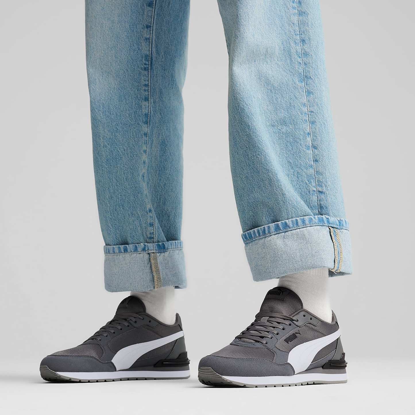 ST Runner v4 Mesh Unisex Spor Ayakkabı - Cool Dark Gray-PUMA White-PUMA Black - 399666_03 - Görsel 2