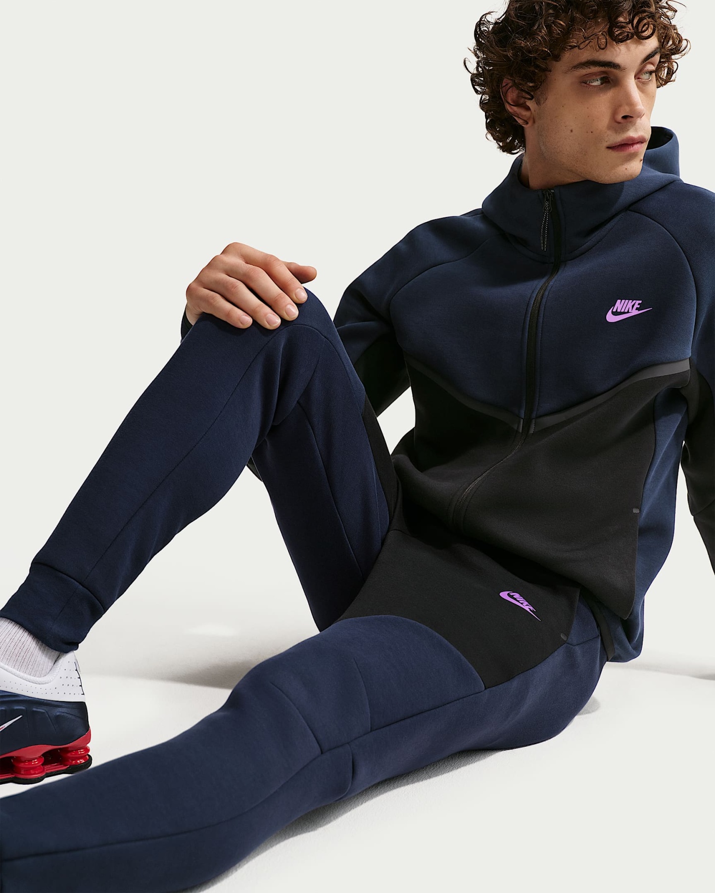 Nike Tech Fleece Erkek Jogger'ı - Obsidian/Siyah/Bright Violet