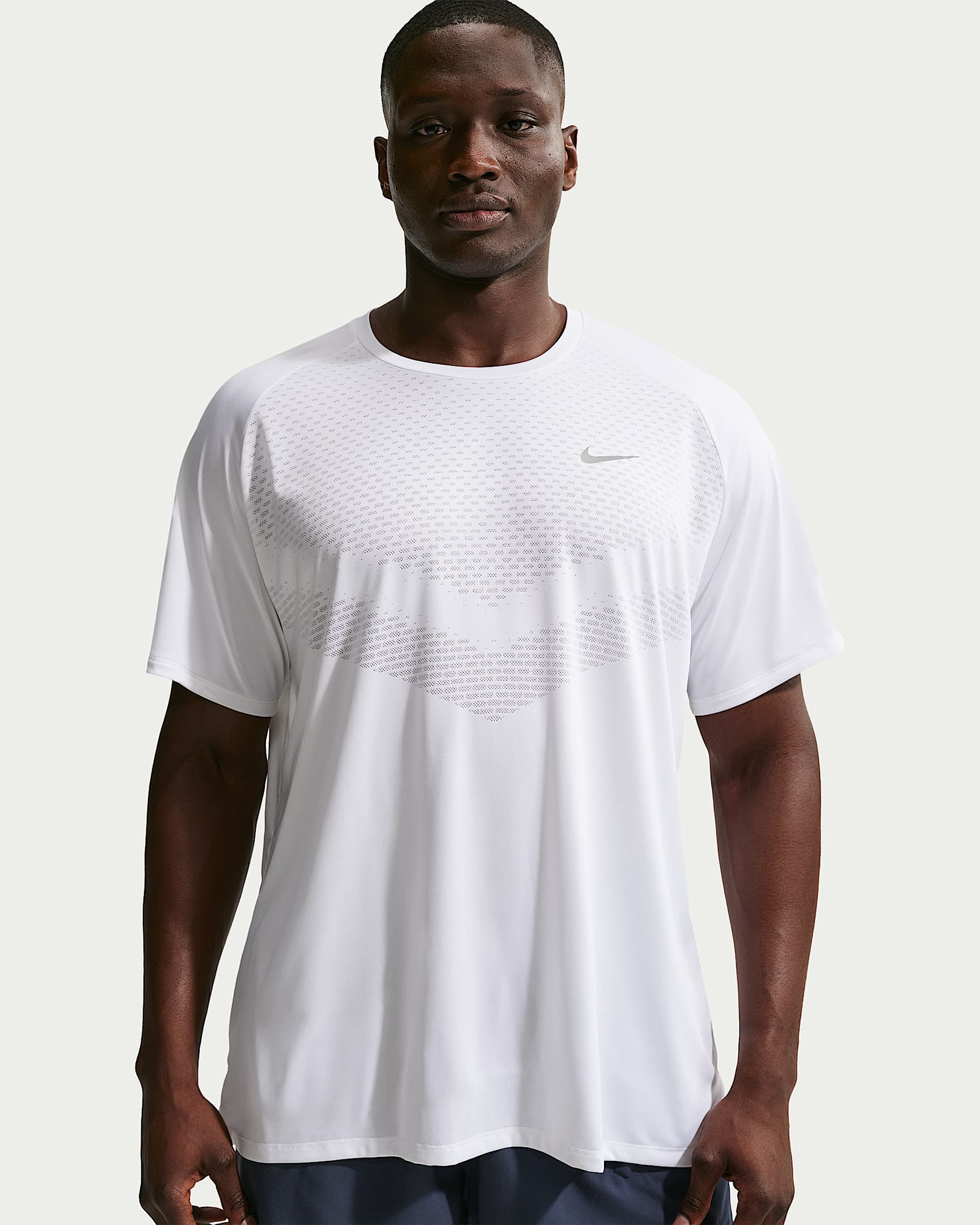 Nike Stride Dri-FIT ADV Kısa Kollu Erkek Koşu Üstü - Beyaz