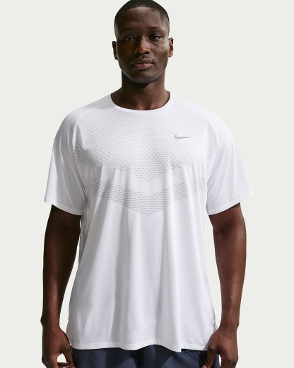 Nike Stride Dri-FIT ADV Kısa Kollu Erkek Koşu Üstü - Beyaz