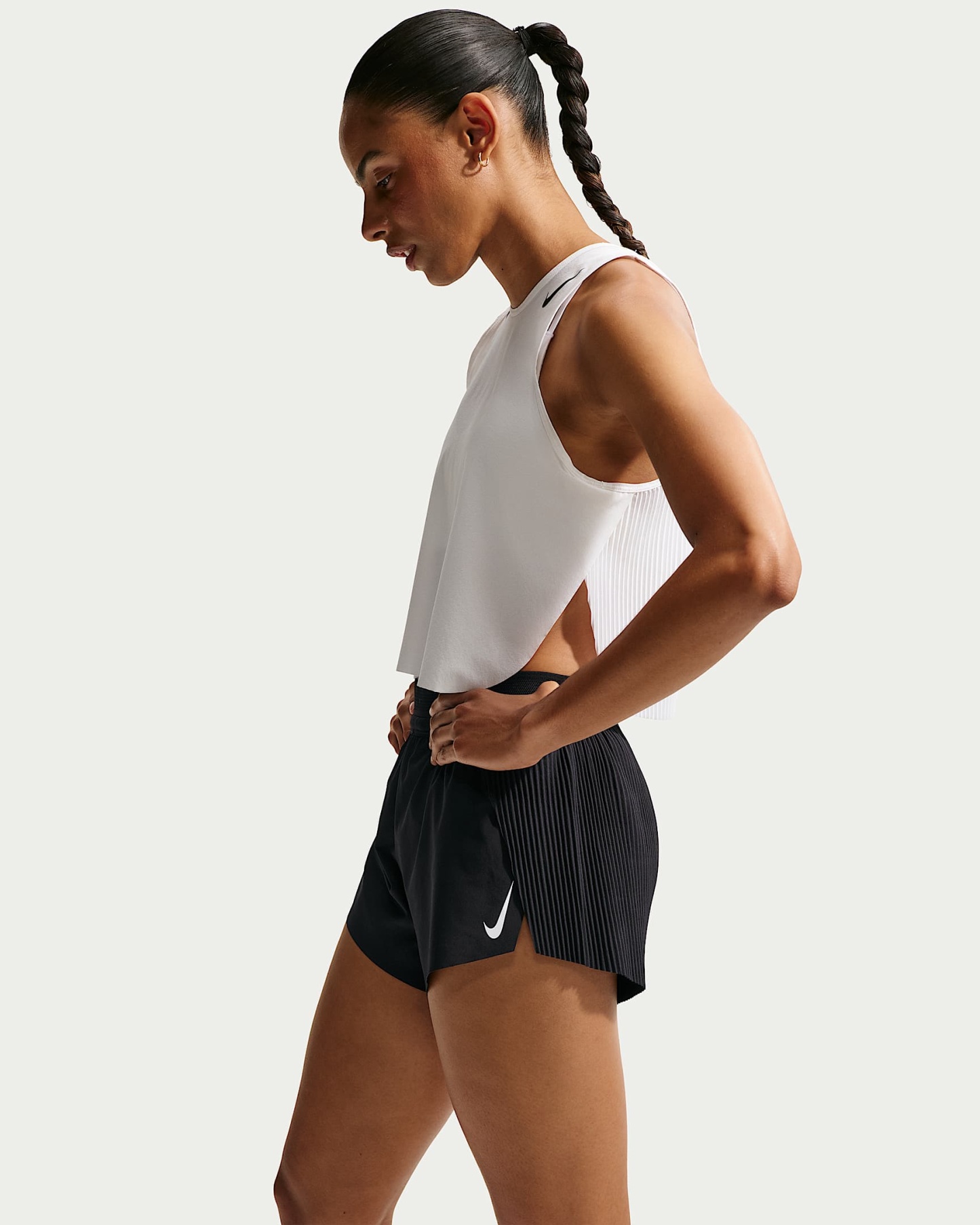 Nike AeroSwift Dri-FIT ADV Normal Belli 8 cm Slip Astarlı Kadın Koşu Şortu - Siyah/Beyaz