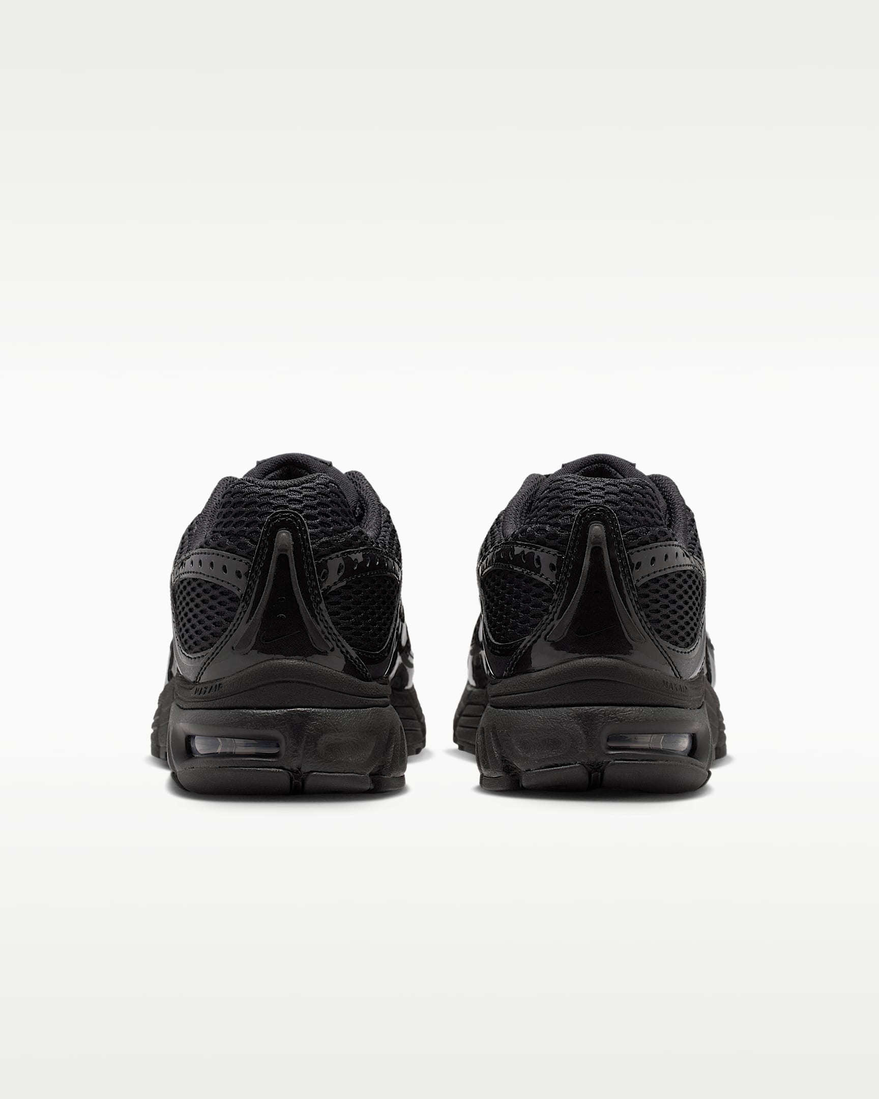 Yansıtıcı Vurgulara Sahip Nike Air Max Moto 2K Kadın Ayakkabısı - Siyah/Iron Grey/Metallic Silver/Siyah