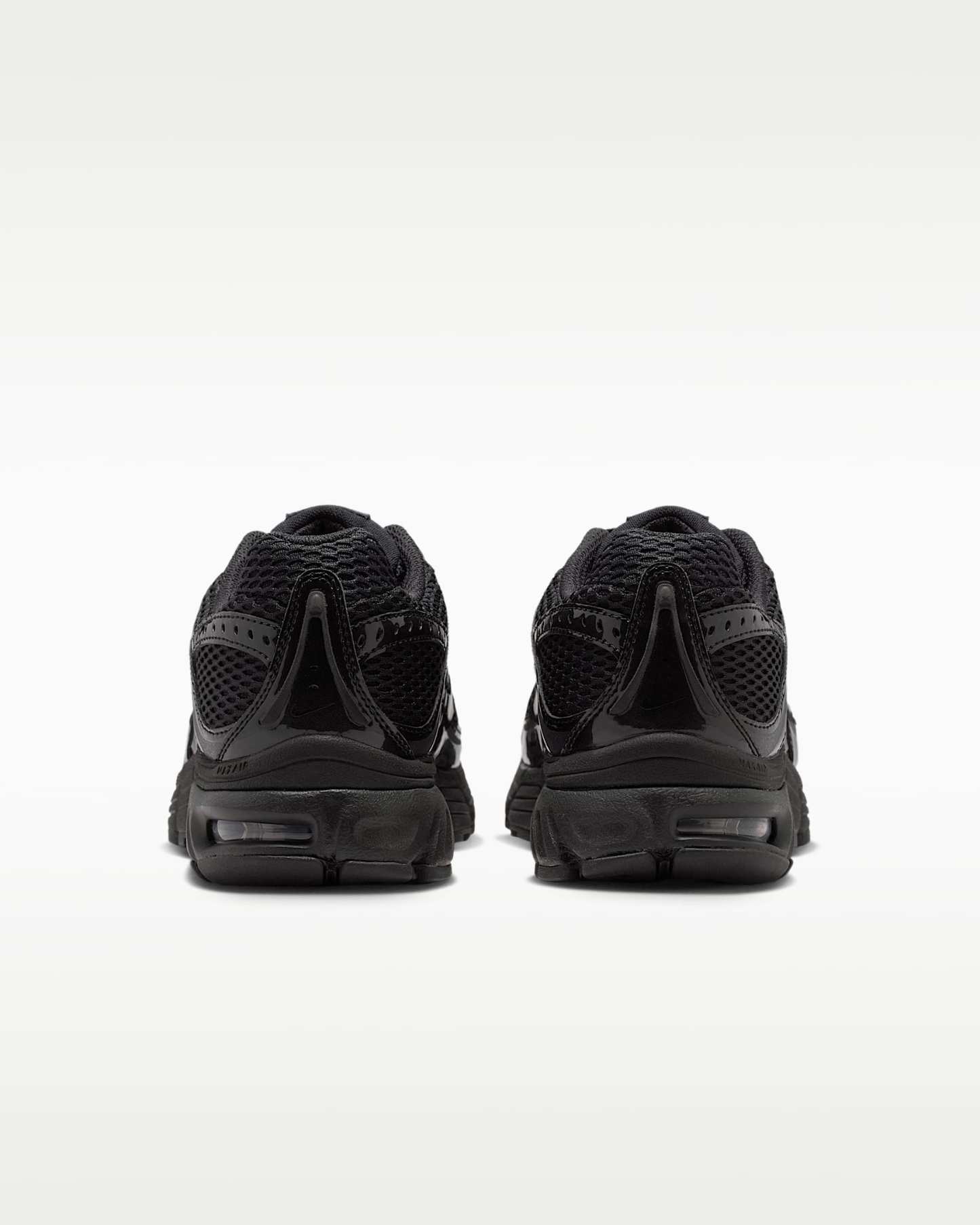 Yansıtıcı Vurgulara Sahip Nike Air Max Moto 2K Kadın Ayakkabısı - Siyah/Iron Grey/Metallic Silver/Siyah
