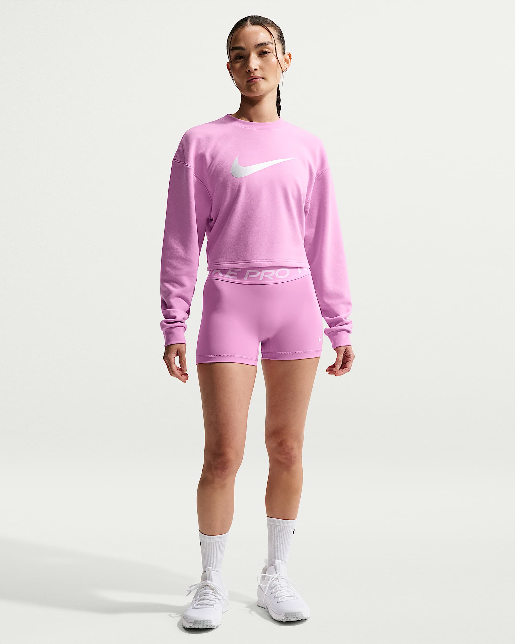 Nike Pro Normal Belli 8 cm Kadın Bisiklet Şortu - Light Magenta/Beyaz