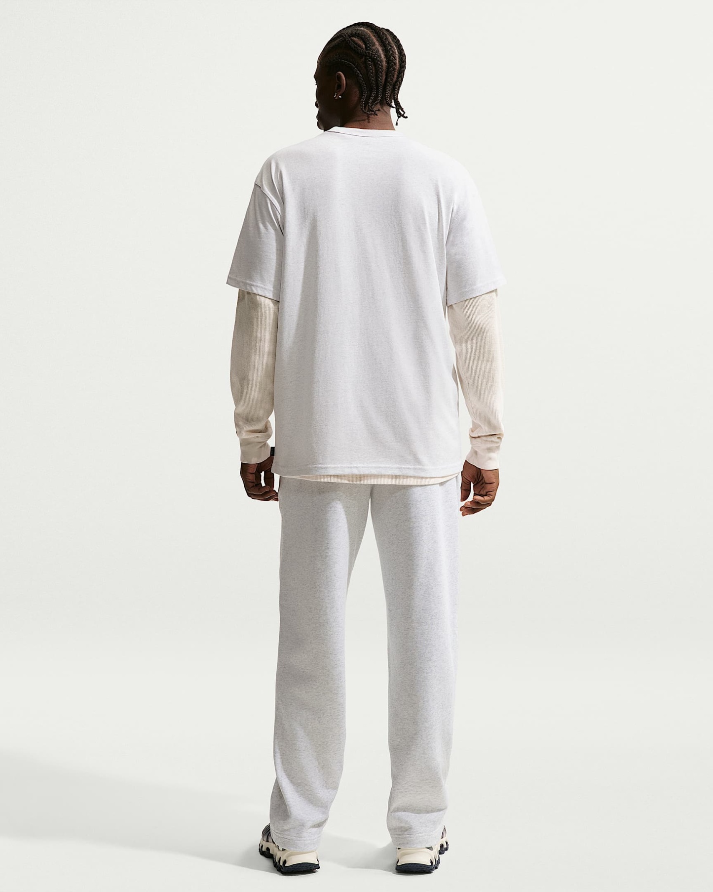 Nike Sportswear Premium Essentials Erkek Tişörtü - Birch Heather
