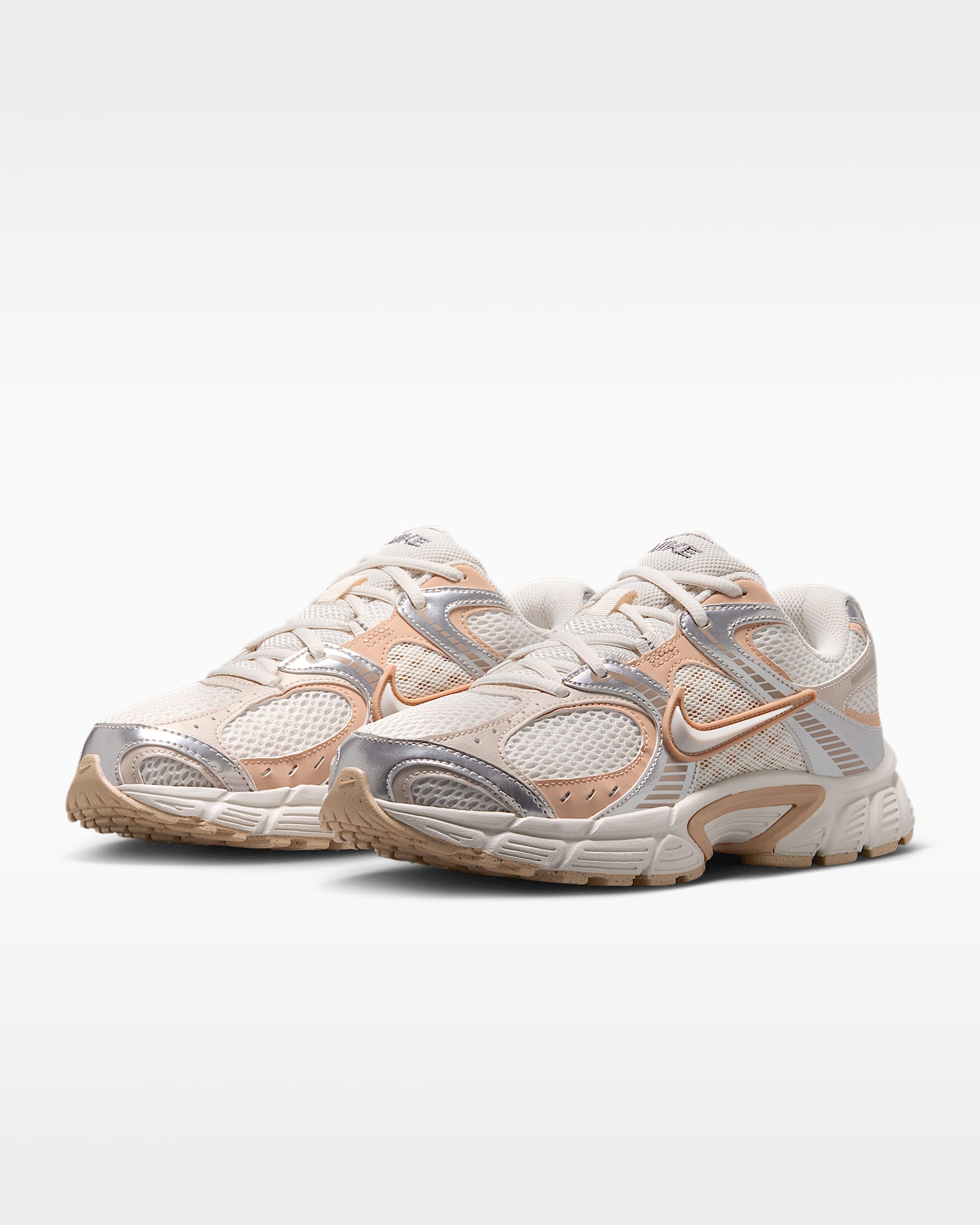 Nike V5 RNR Yansıtıcı Tasarım Vurgulu Kadın Ayakkabısı - Phantom/Chalk/Shimmer/Phantom