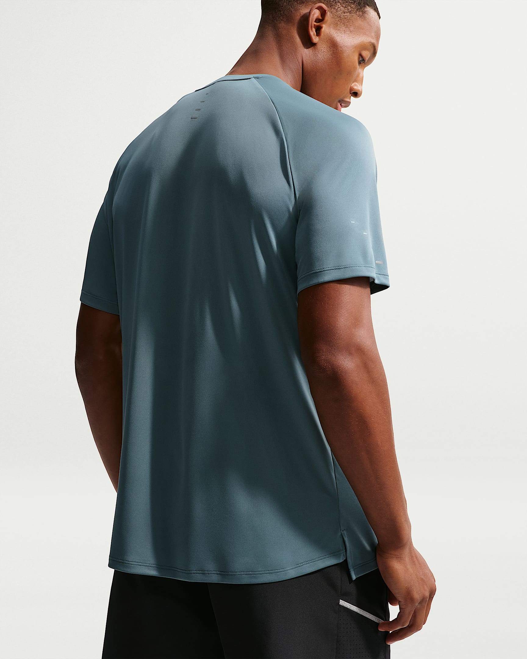 Nike Stride Dri-FIT ADV Kısa Kollu Erkek Koşu Üstü - Mineral Slate