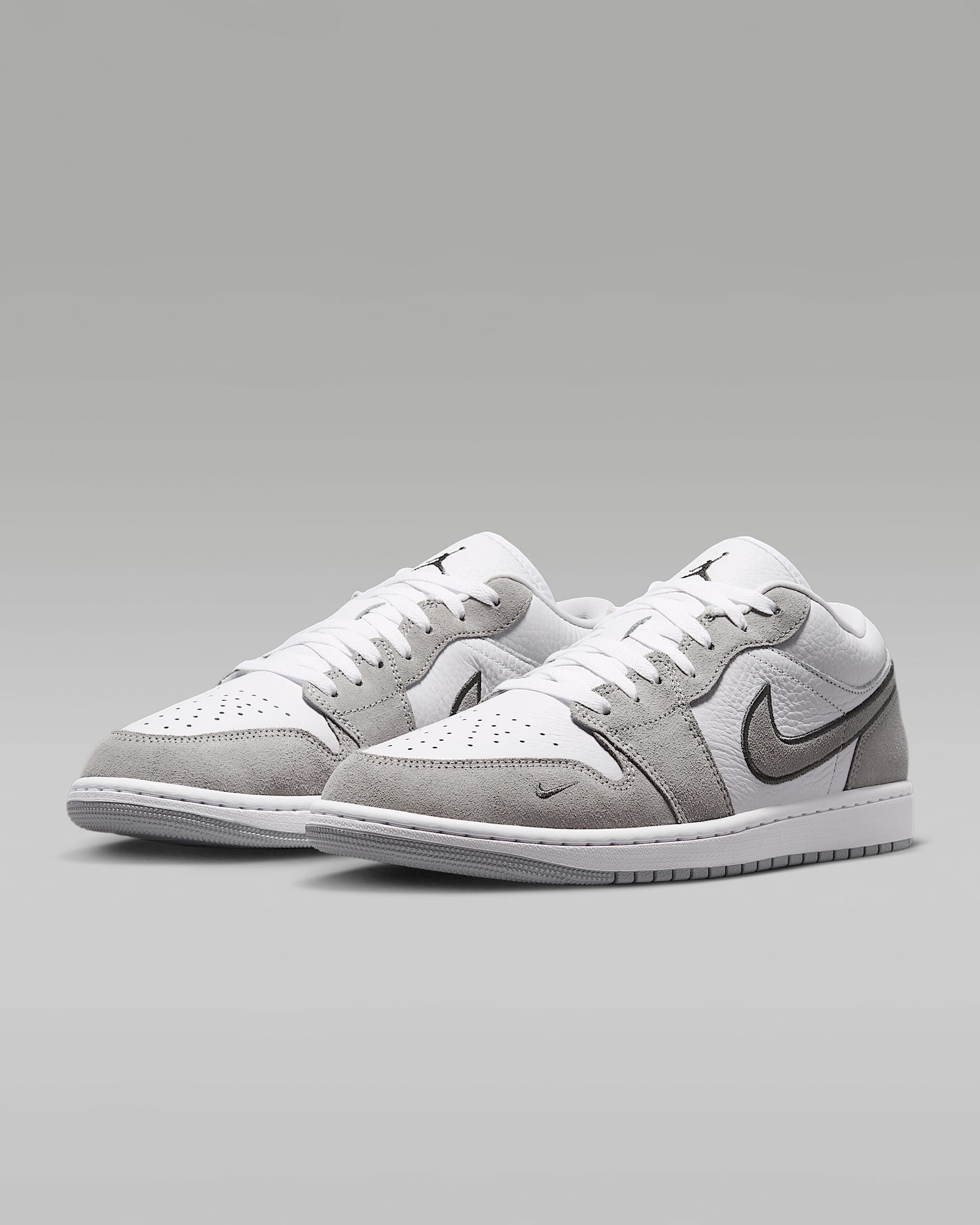 Air Jordan 1 Low SE Erkek Ayakkabısı - Beyaz/Iron Grey/Wolf Grey