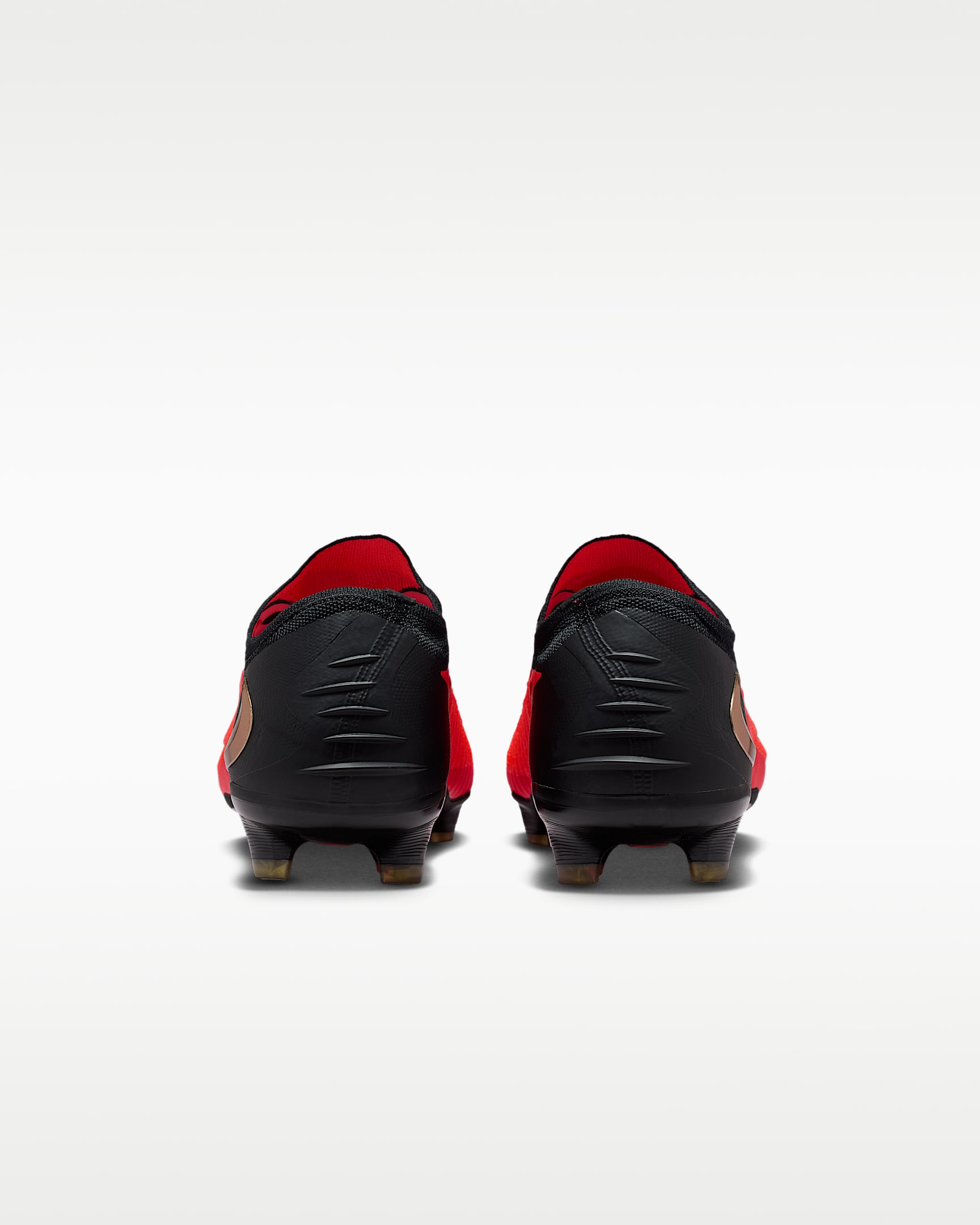Nike Phantom 6 Low Elite Kuru Çim Zemin Kramponu - Bright Crimson/Bright Crimson/Siyah