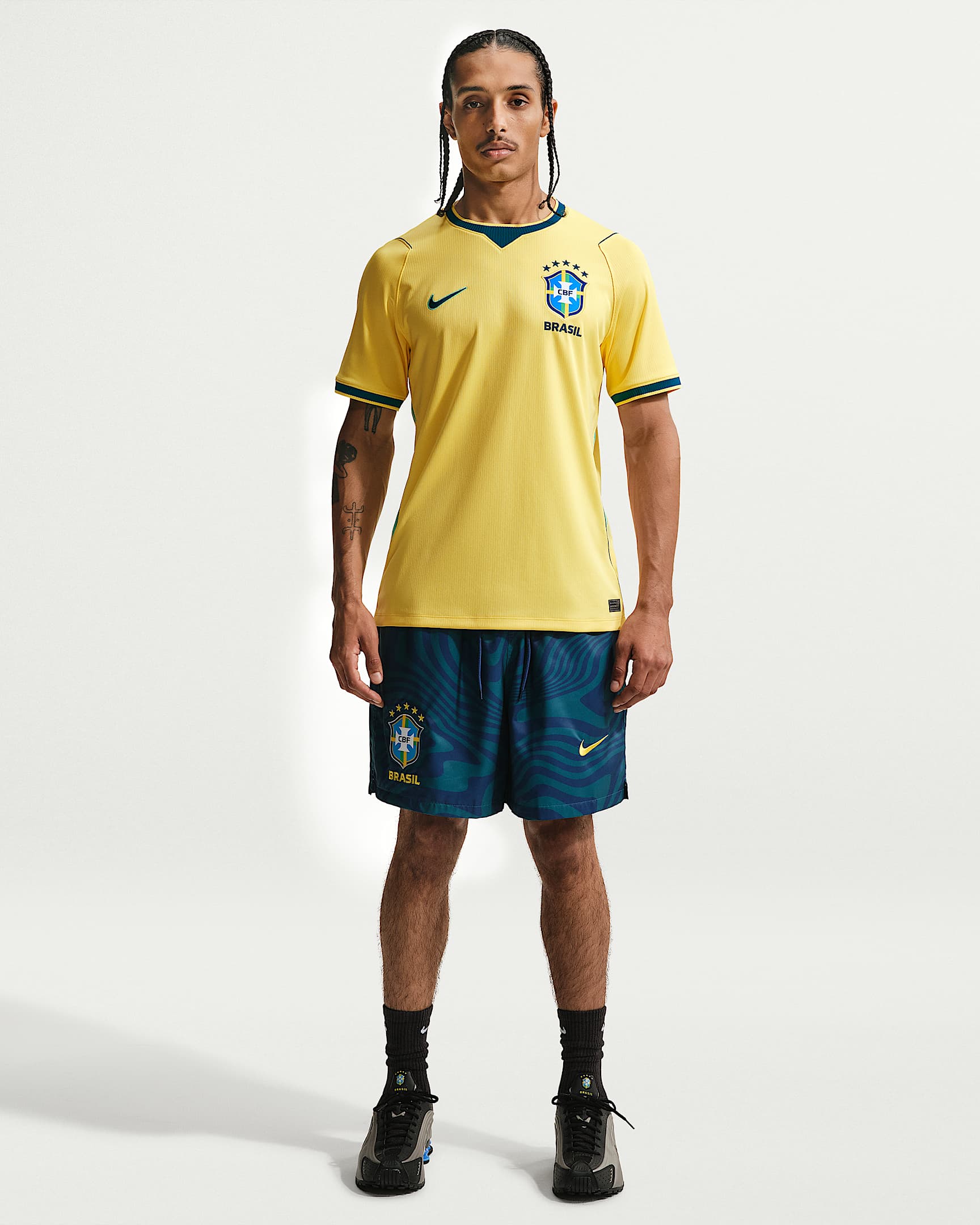 Brezilya Milli Takımı 2026 Stadyum İç Saha Nike Dri-FIT Erkek Futbol Forması - Canary/Light Menta/Geode Teal