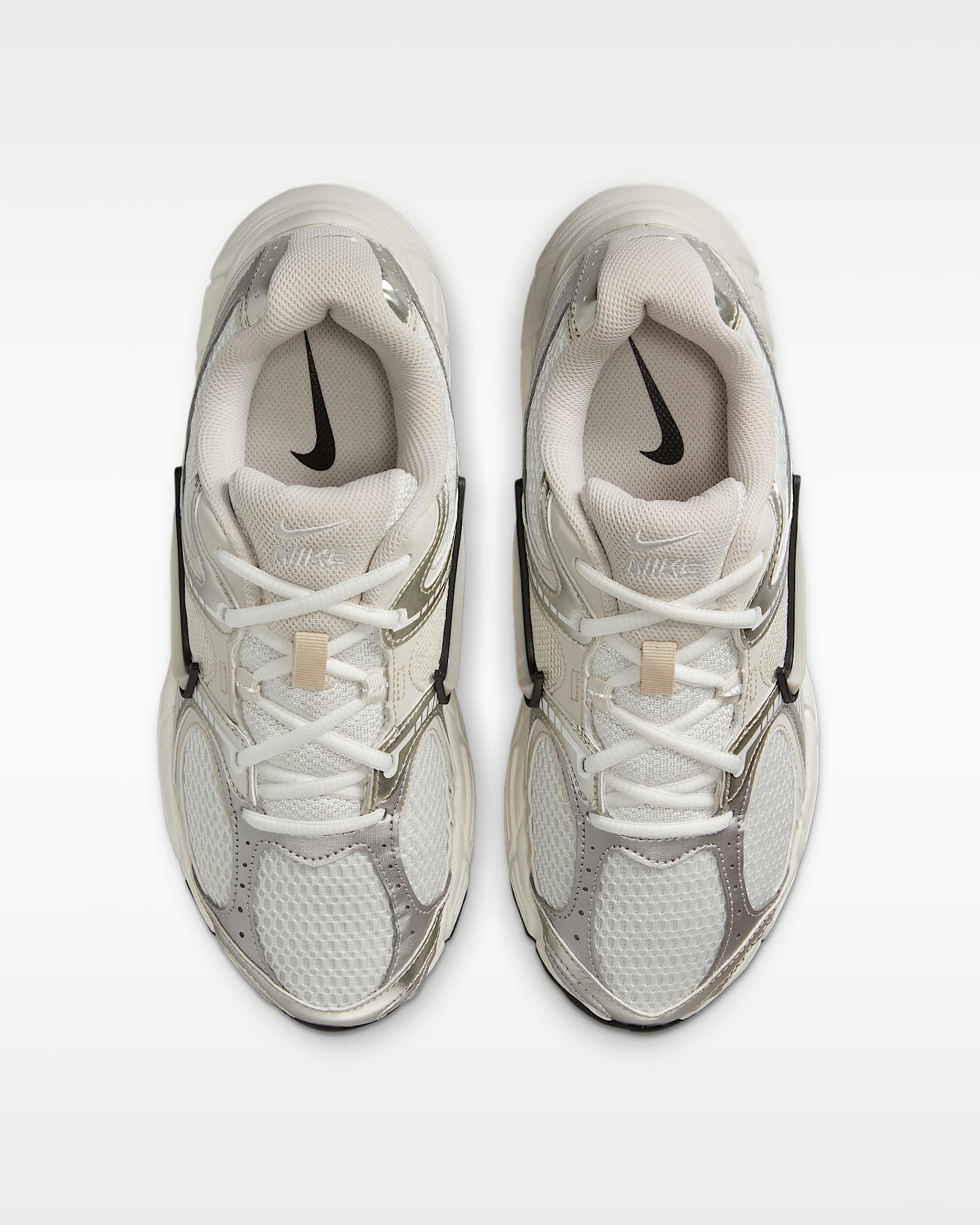 Nike V5 RNR Yansıtıcı Tasarım Vurgulu Kadın Ayakkabısı - Summit White/Sail/Siyah/Light Orewood Brown