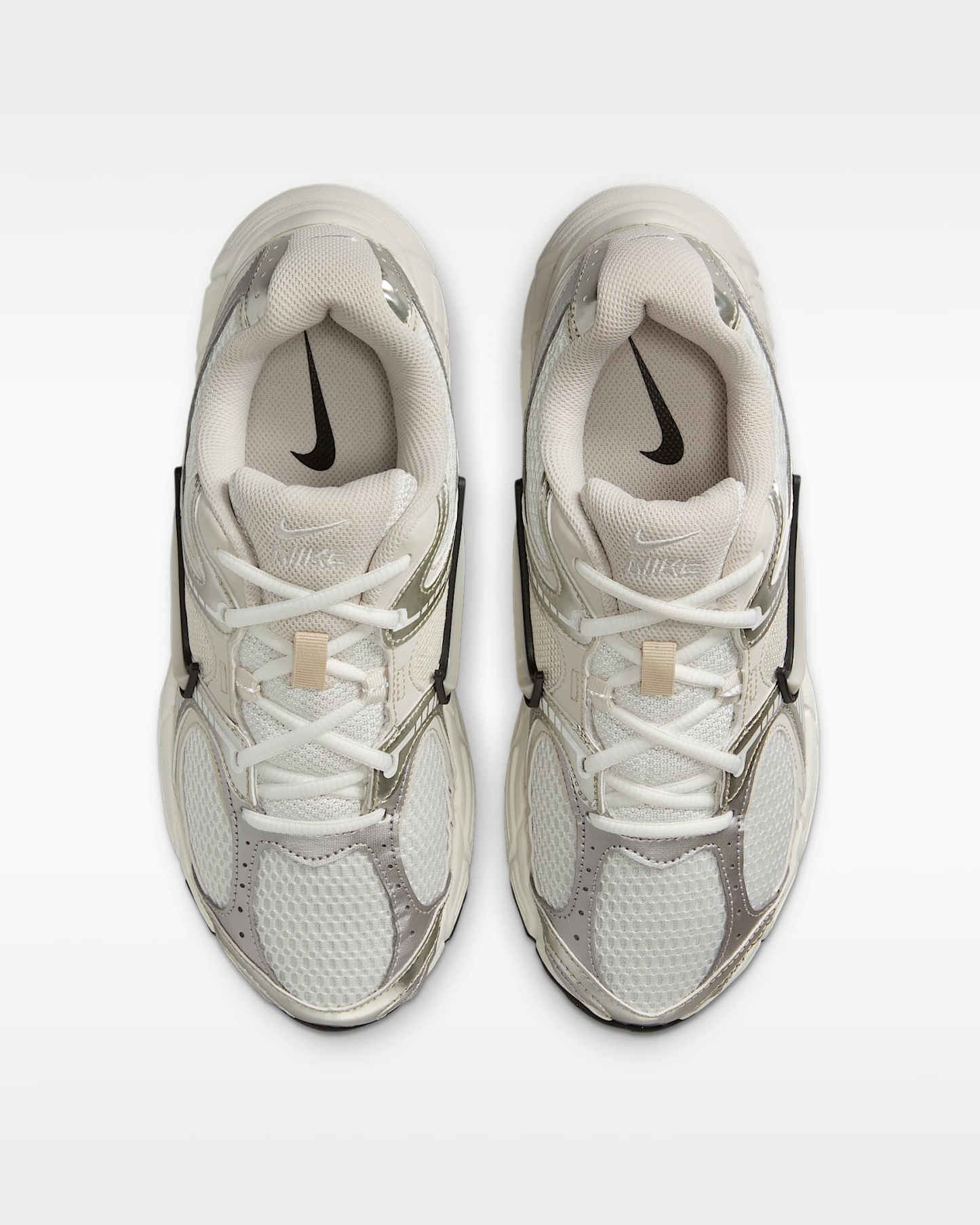 Nike V5 RNR Yansıtıcı Tasarım Vurgulu Kadın Ayakkabısı - Summit White/Sail/Siyah/Light Orewood Brown