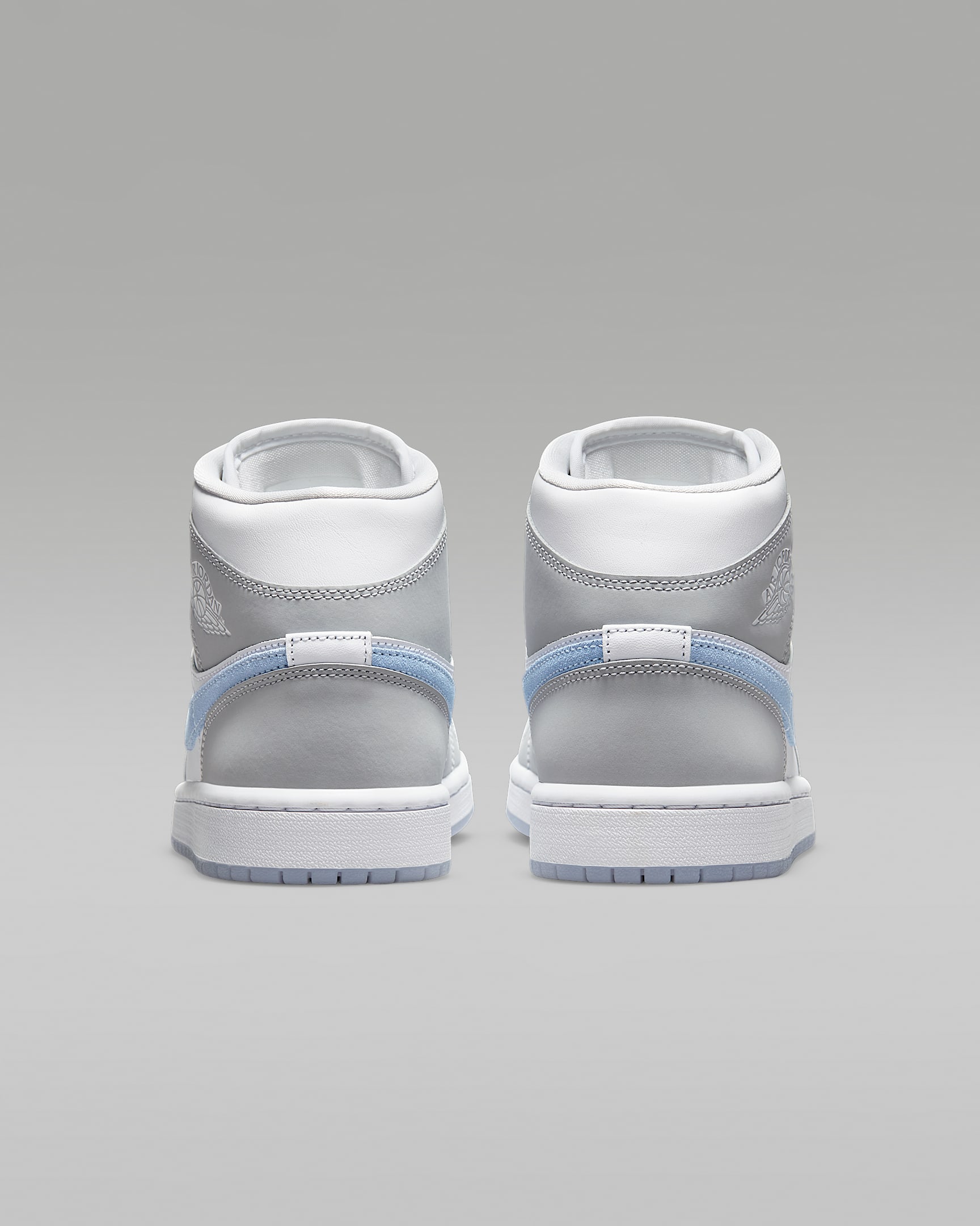 Air Jordan 1 Mid Kadın Ayakkabısı - Beyaz/Wolf Grey/Aluminum