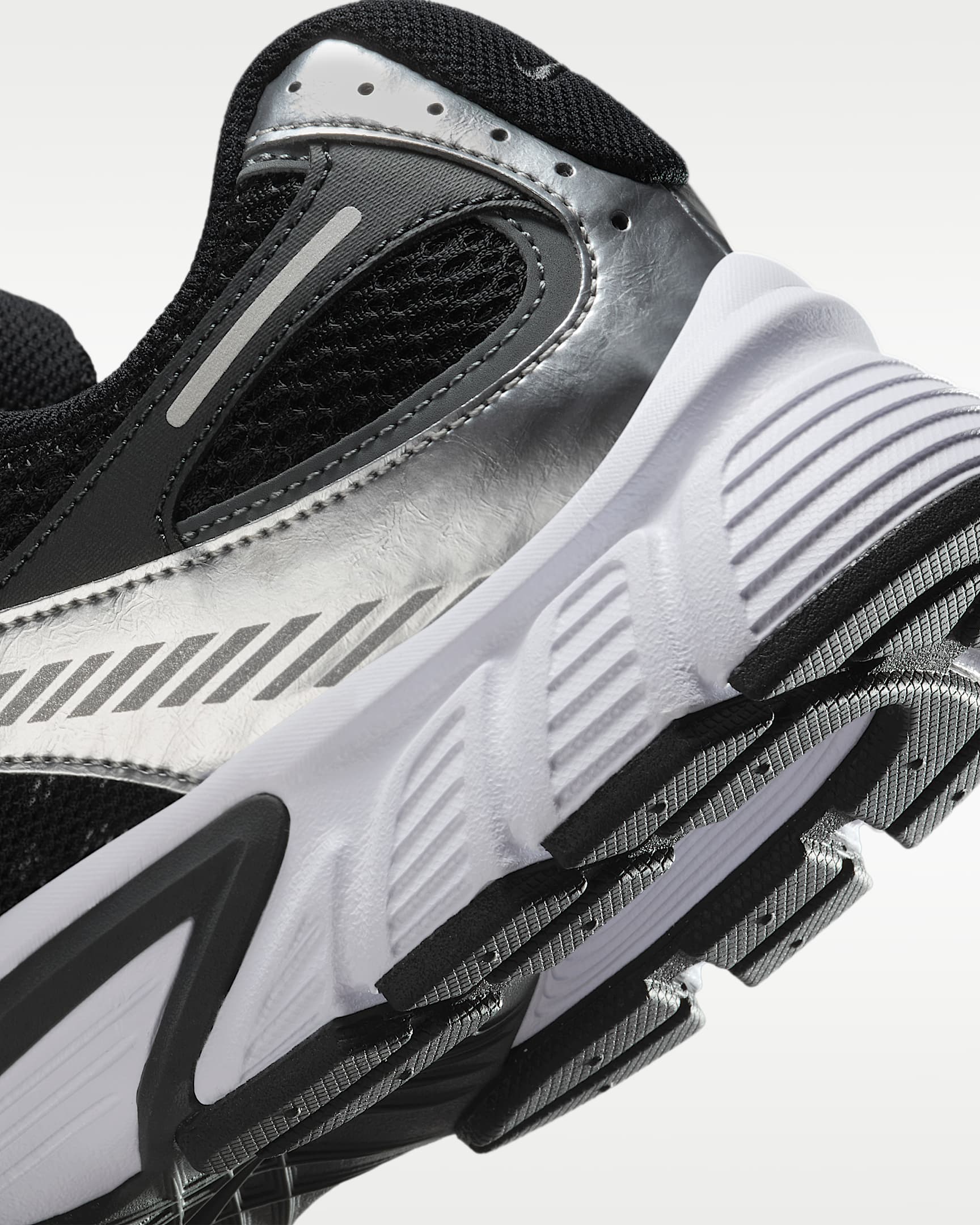 Nike V5 RNR Erkek Ayakkabısı - Siyah/Anthracite/Smoke Grey/Siyah