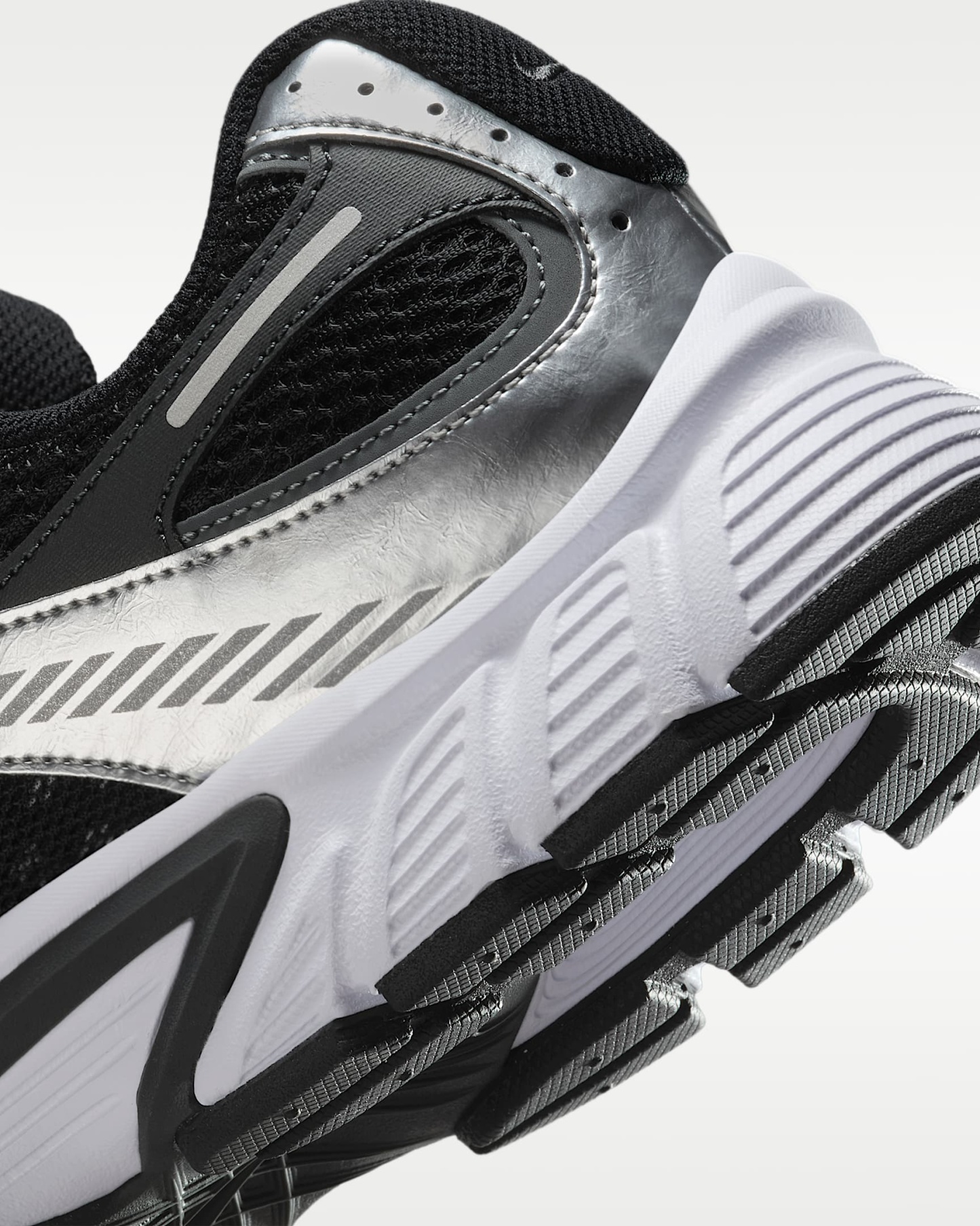Nike V5 RNR Erkek Ayakkabısı - Siyah/Anthracite/Smoke Grey/Siyah