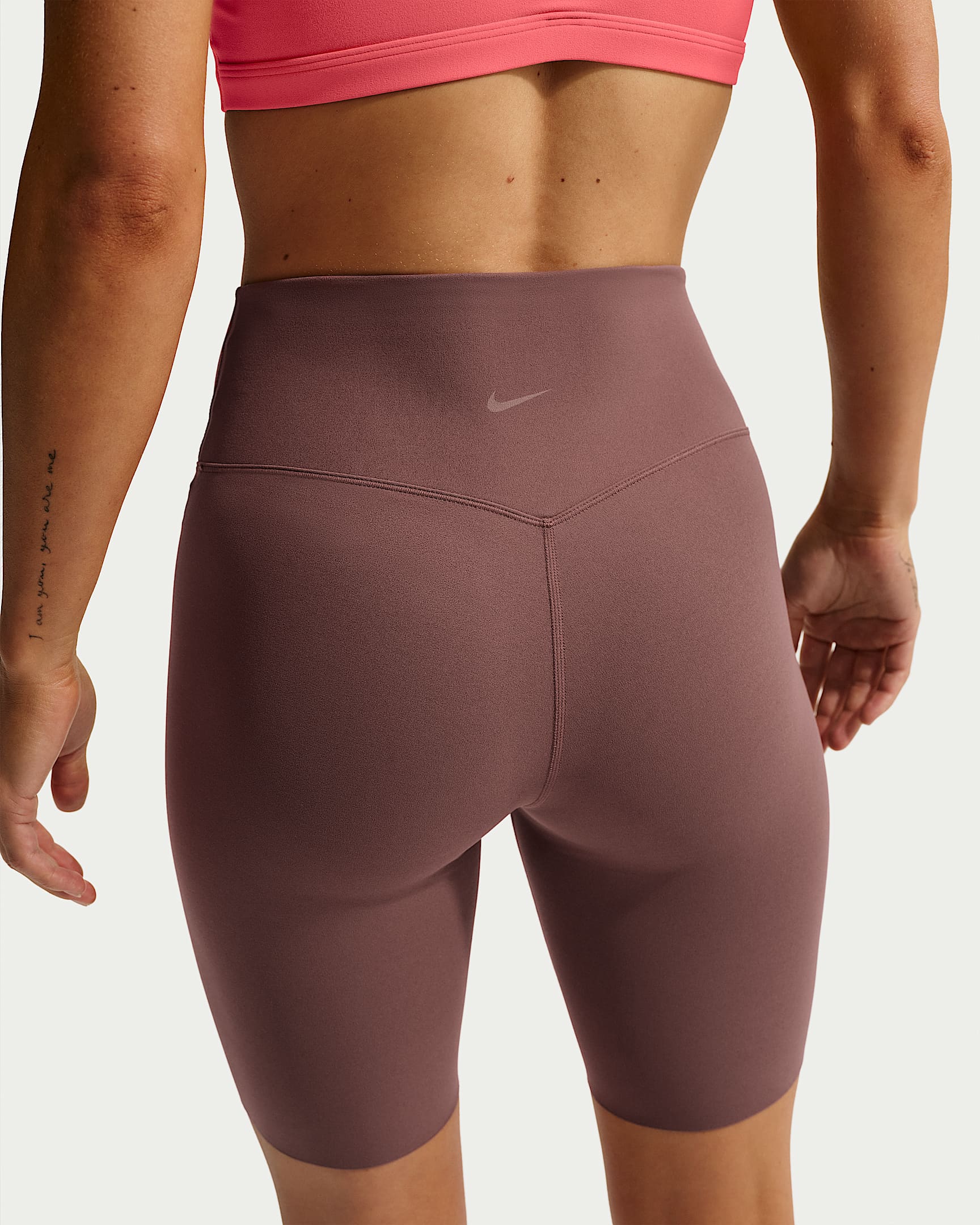 Nike Zenvy Yüksek Belli 20 cm Kadın Bisiklet Şortu - Tattoo/Beyaz