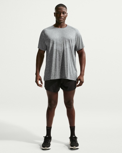 Nike Stride Dri-FIT ADV Kısa Kollu Erkek Koşu Üstü - Smoke Grey/Heather