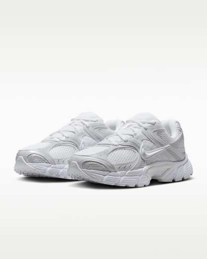 Nike V5 RNR Yansıtıcı Tasarım Vurgulu Kadın Ayakkabısı - Beyaz/Siyah/Metallic Silver/Beyaz