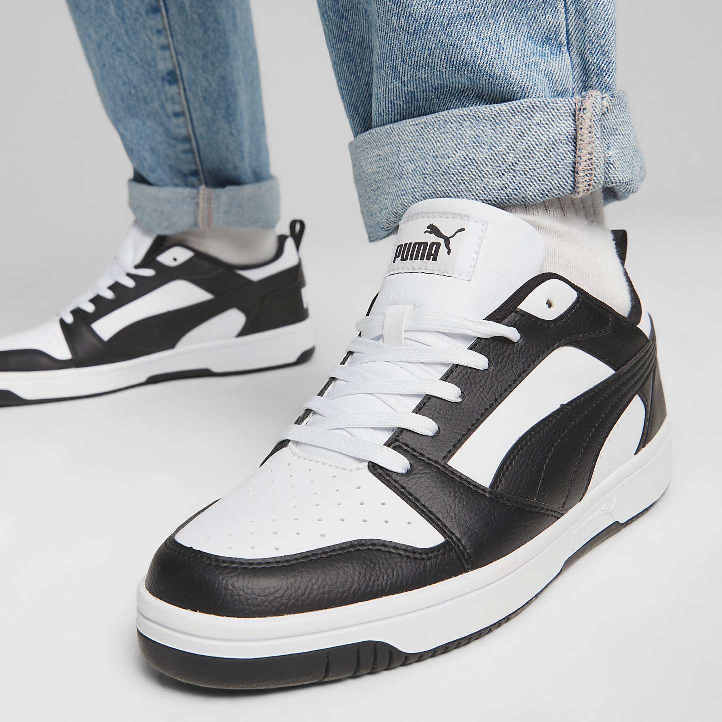 Rebound V6 Low UNISEX Ayakkabı - Puma White-Puma Black-Puma White - 406388_01 - Görsel 2