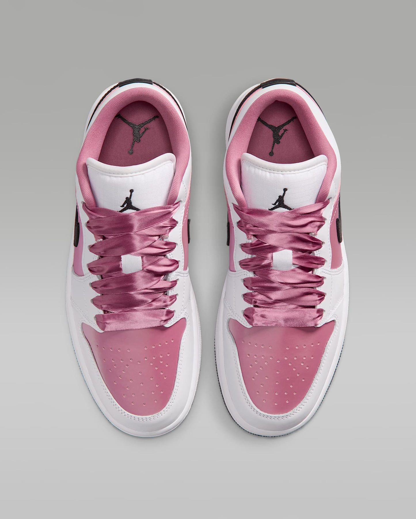 Air Jordan 1 Low SE Kadın Ayakkabısı - Beyaz/Siyah/Desert Berry