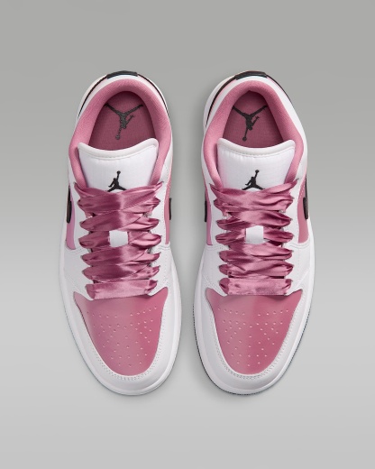 Air Jordan 1 Low SE Kadın Ayakkabısı - Beyaz/Siyah/Desert Berry