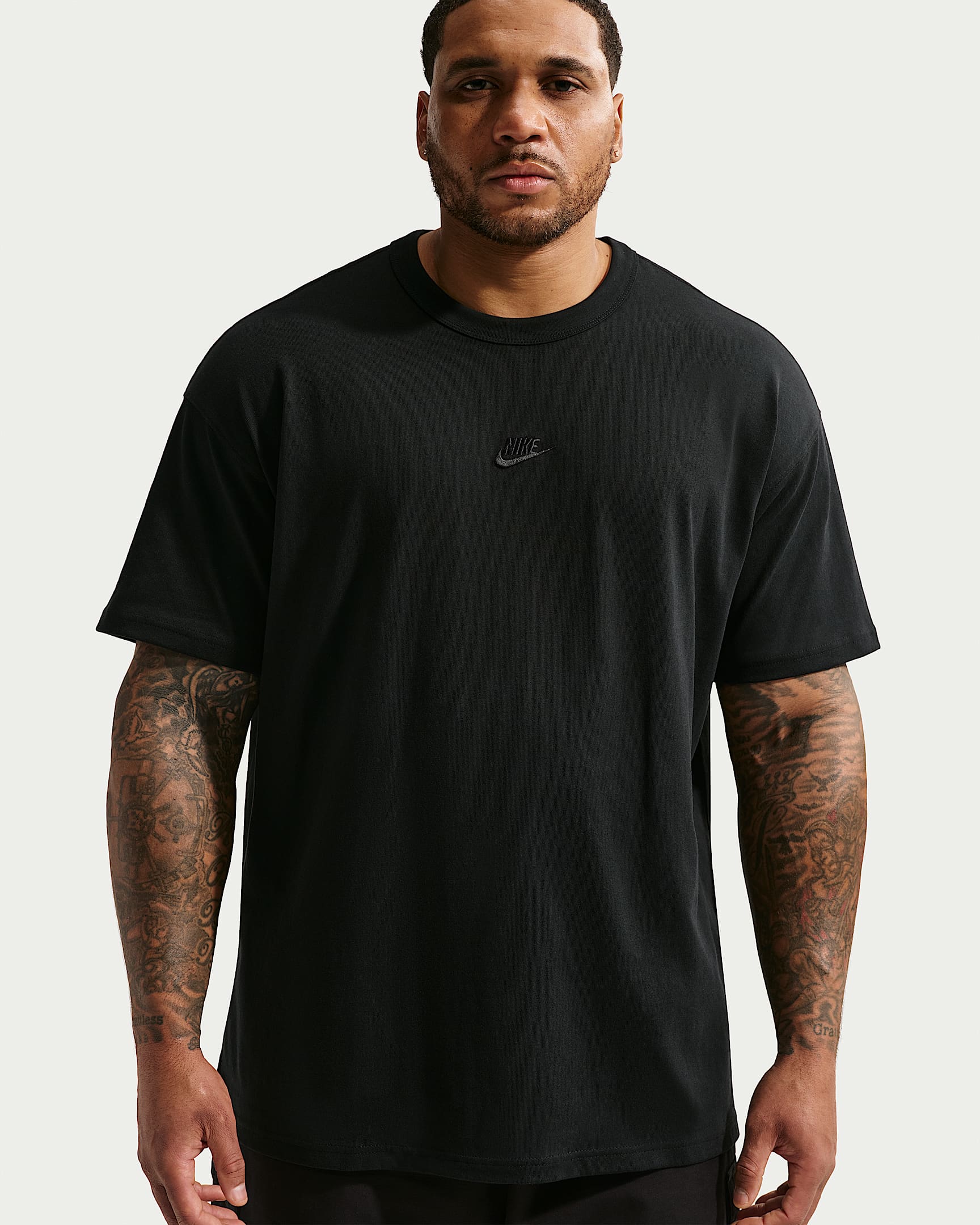Nike Sportswear Premium Essentials Erkek Tişörtü - Siyah