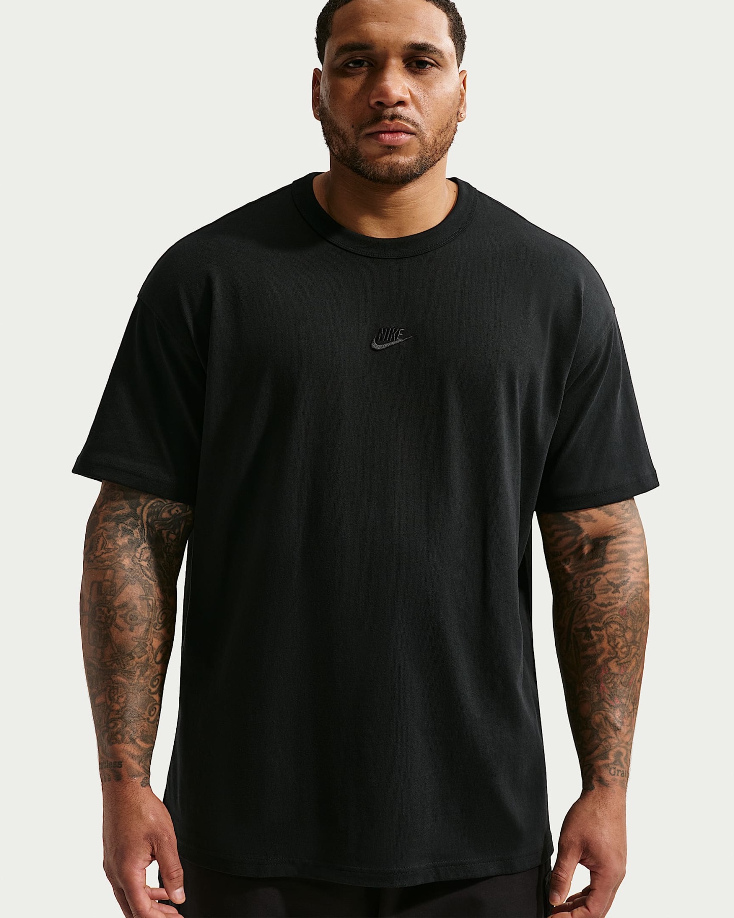Nike Sportswear Premium Essentials Erkek Tişörtü - Siyah