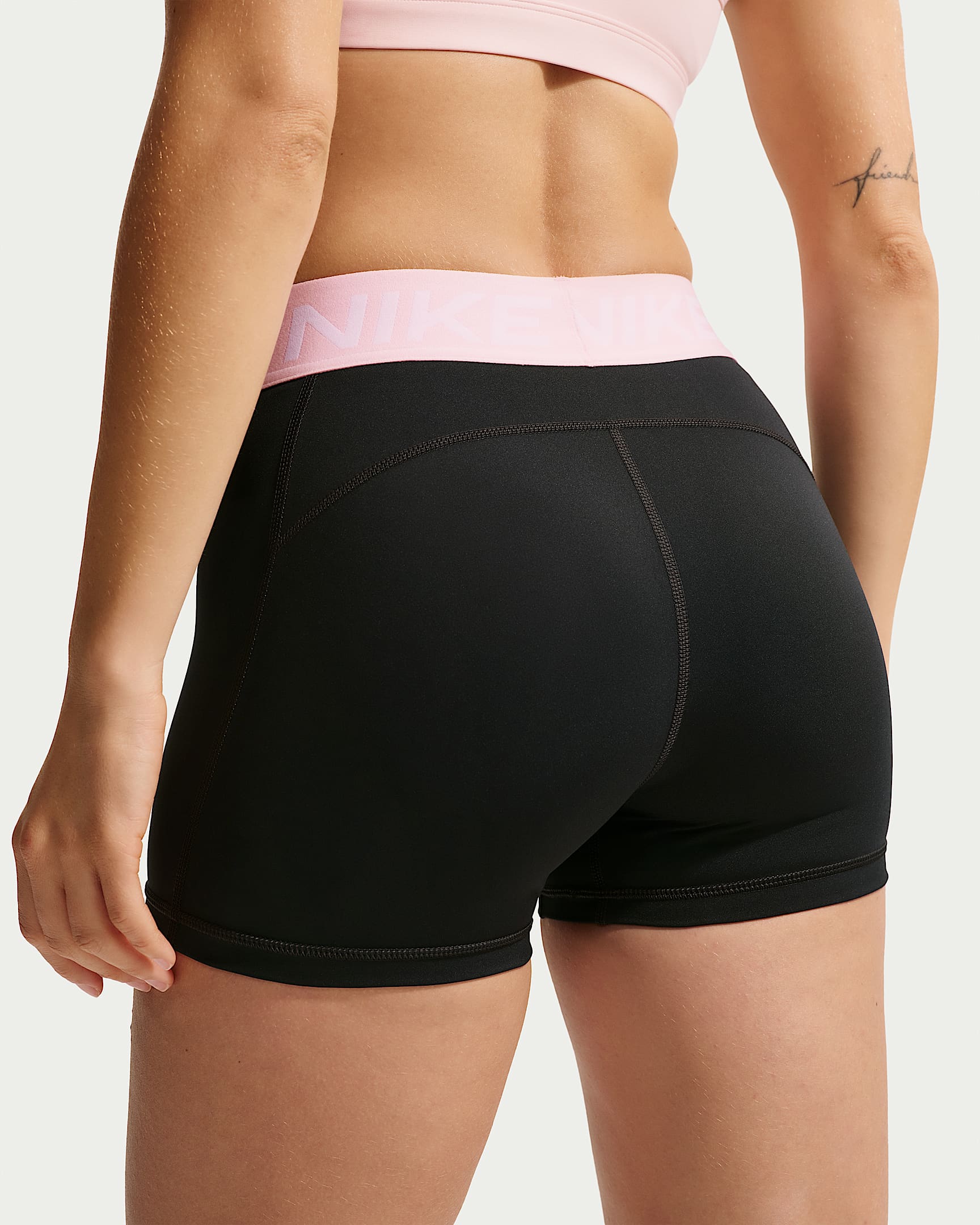Nike Pro Normal Belli 8 cm Kadın Bisiklet Şortu - Siyah/Pink Foam/Beyaz