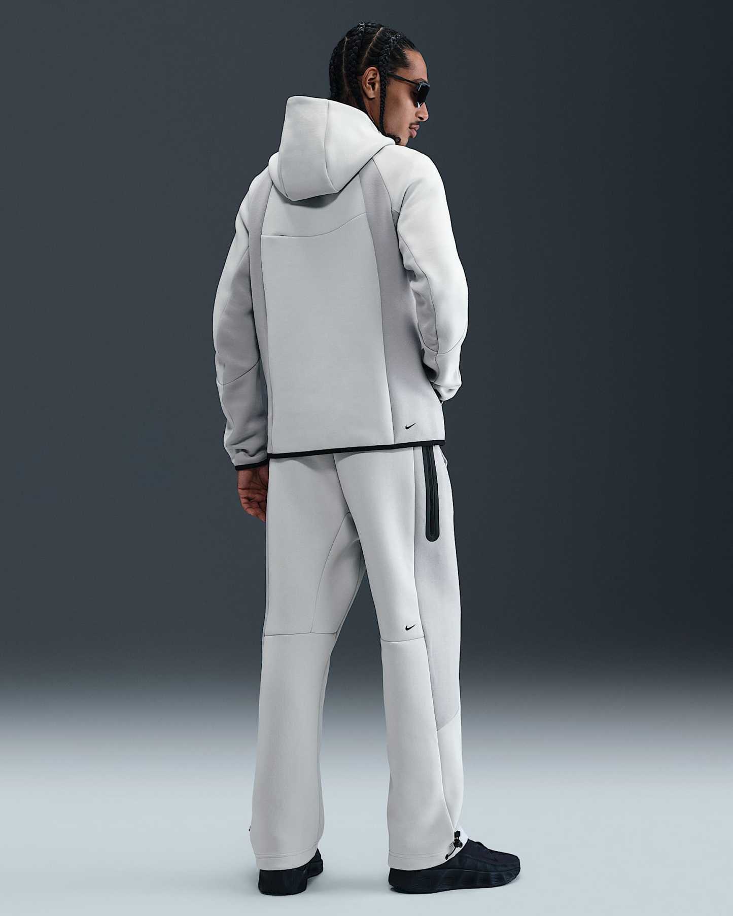 Nike Tech Renk Bloklu Açık Paçalı Fleece Erkek Eşofman Altı - Light Silver/Light Smoke Grey/Siyah